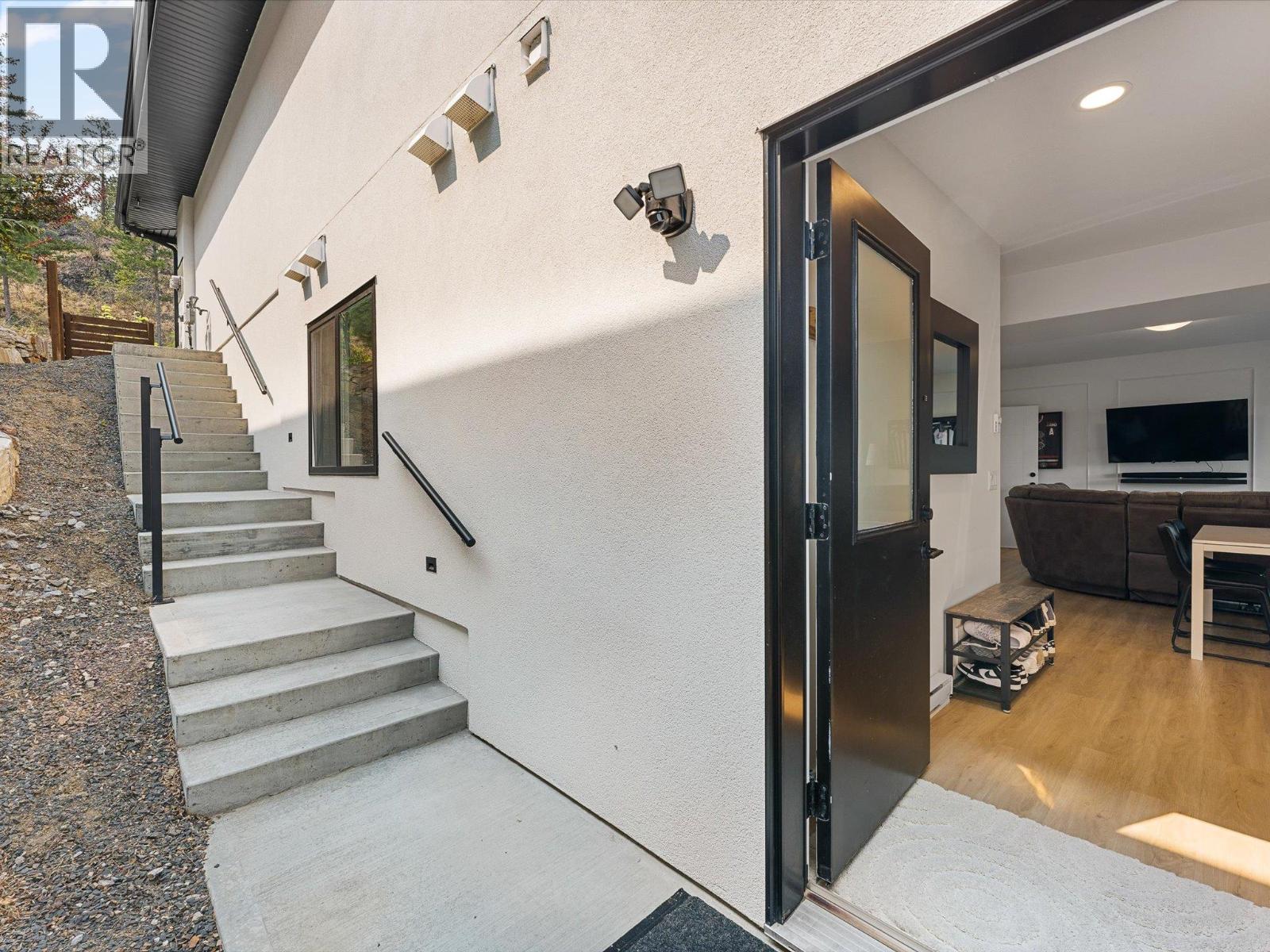 208 Skyland Drive, Kelowna, British Columbia  V1V 0C9 - Photo 55 - 10396390