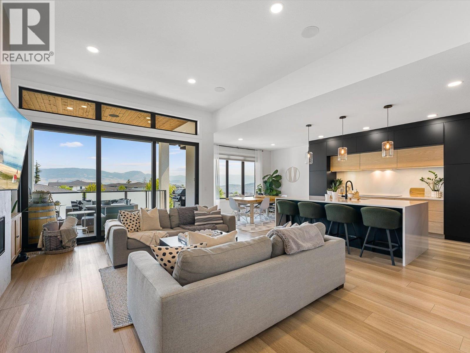208 Skyland Drive, Kelowna, British Columbia  V1V 0C9 - Photo 6 - 10396390