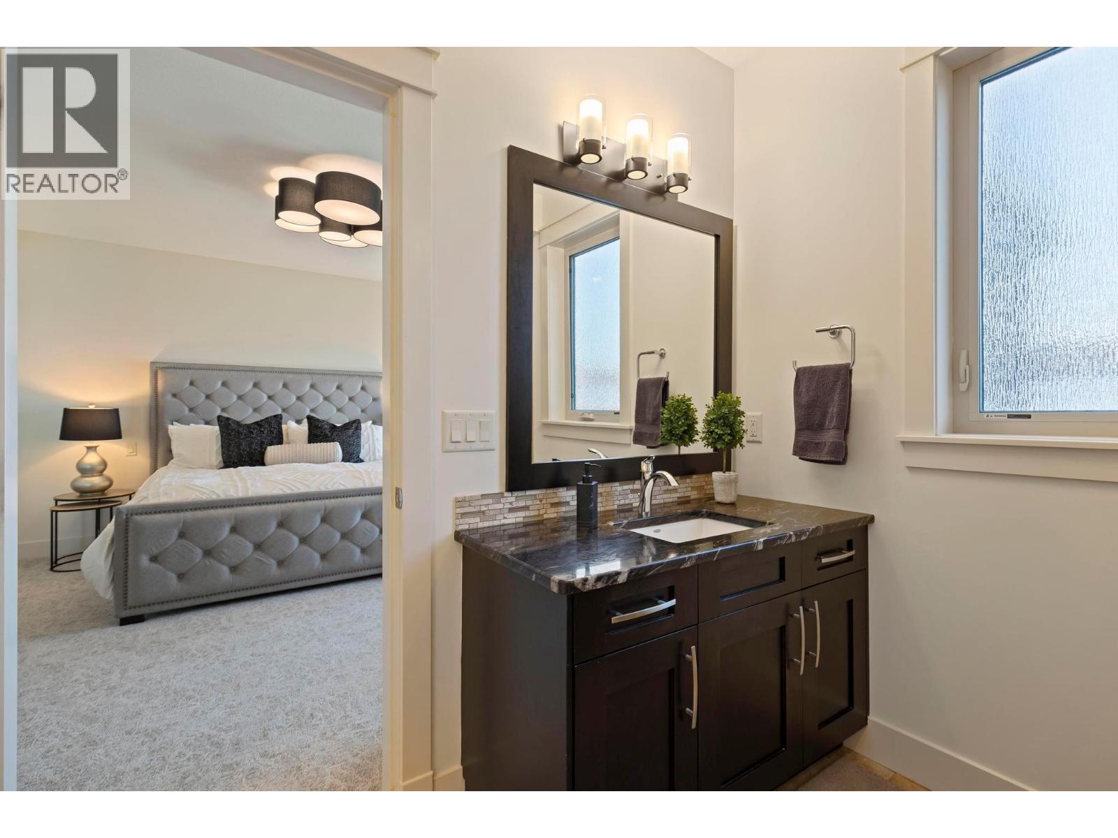 722 Kuipers Crescent, Kelowna, British Columbia  V1W 5B2 - Photo 45 - 10396333