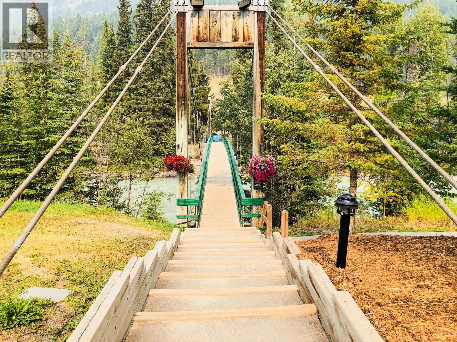 2090 Summit Drive Unit# 106, Panorama, British Columbia  V0A 1T0 - Photo 1 - 10396788