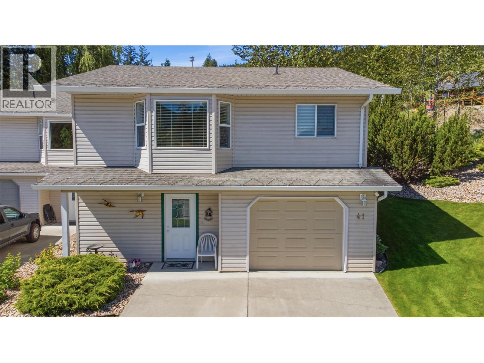 2675 Pine Avenue Unit# 41, Lumby, British Columbia  V0E 2G5 - Photo 2 - 10396786