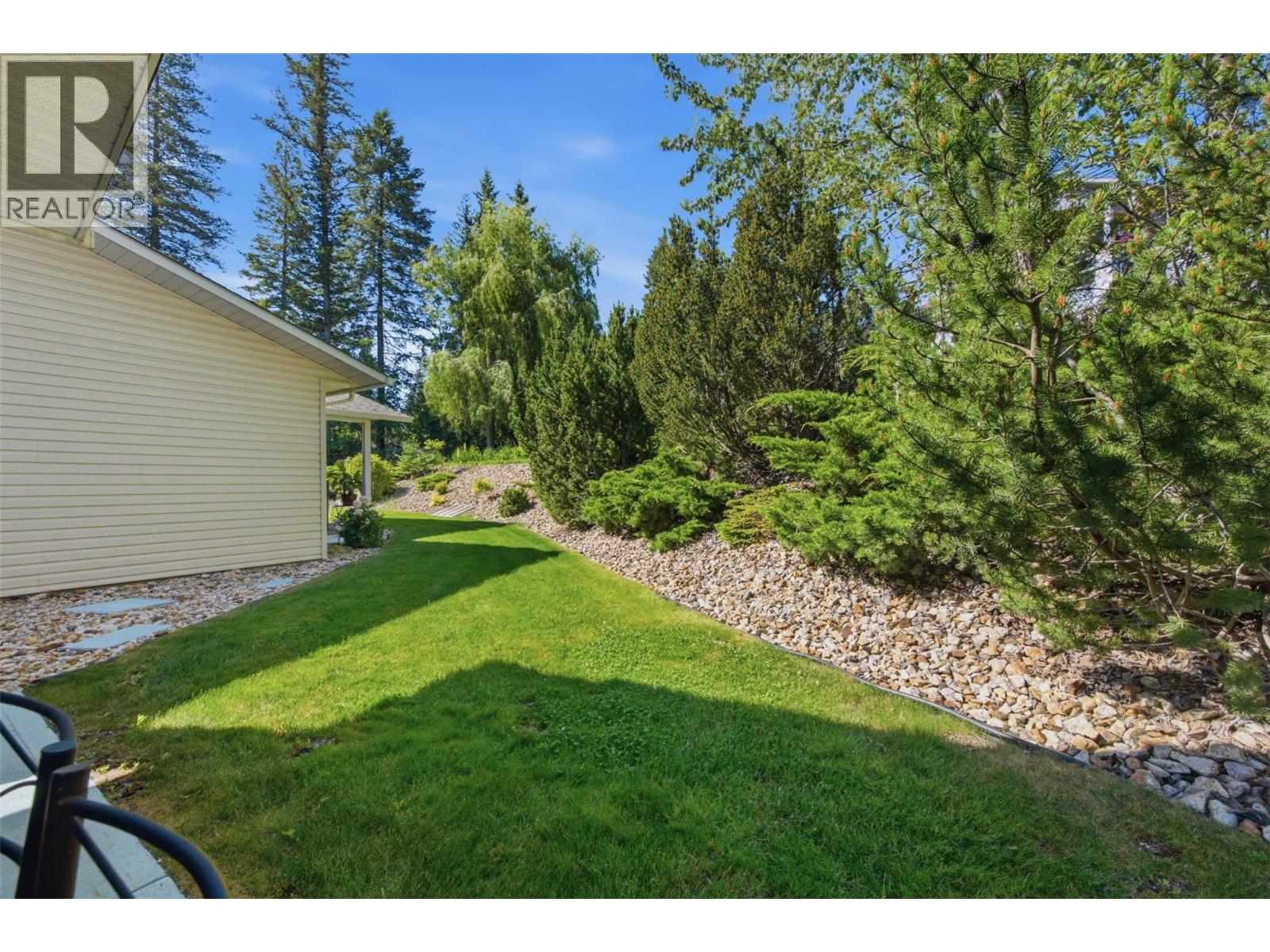 2675 Pine Avenue Unit# 41, Lumby, British Columbia  V0E 2G5 - Photo 26 - 10396786