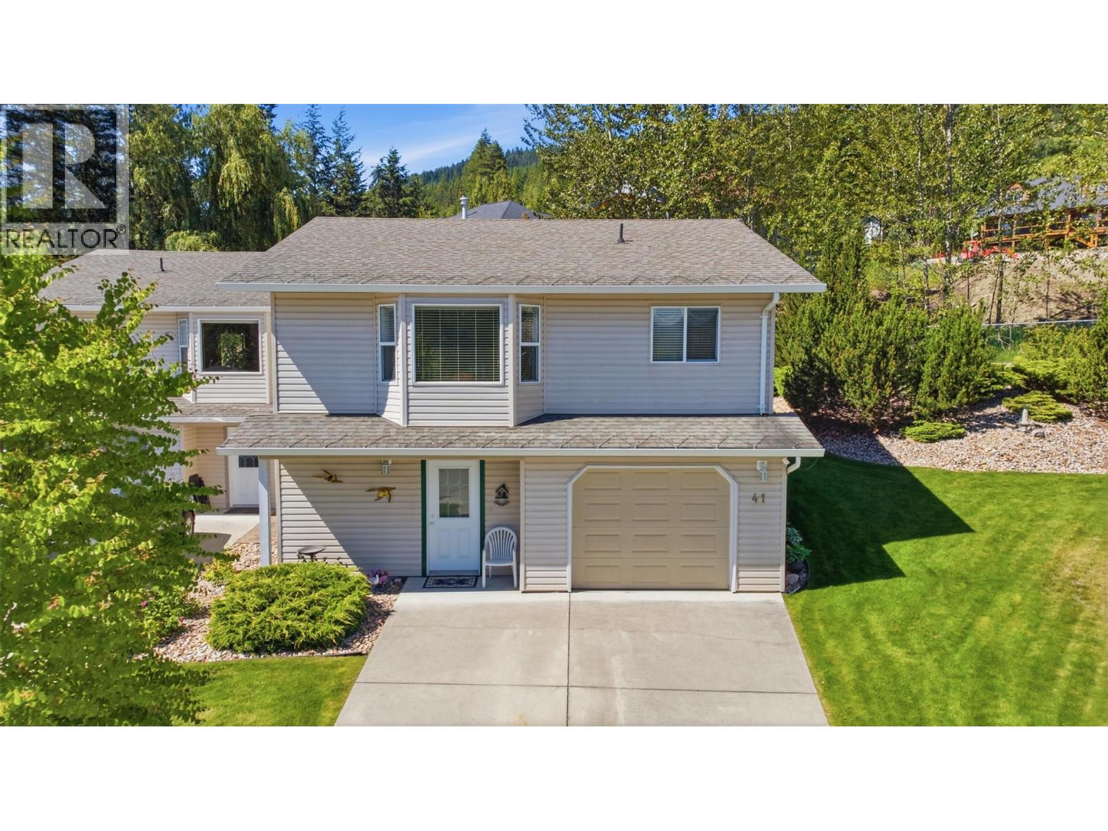 2675 Pine Avenue Unit# 41, Lumby, British Columbia  V0E 2G5 - Photo 3 - 10396786
