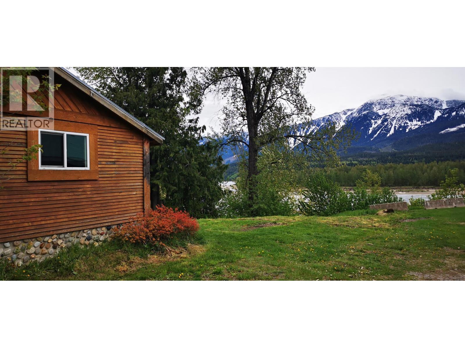 504 Needham Drive, Revelstoke, British Columbia  V0E 2S0 - Photo 13 - 10396783