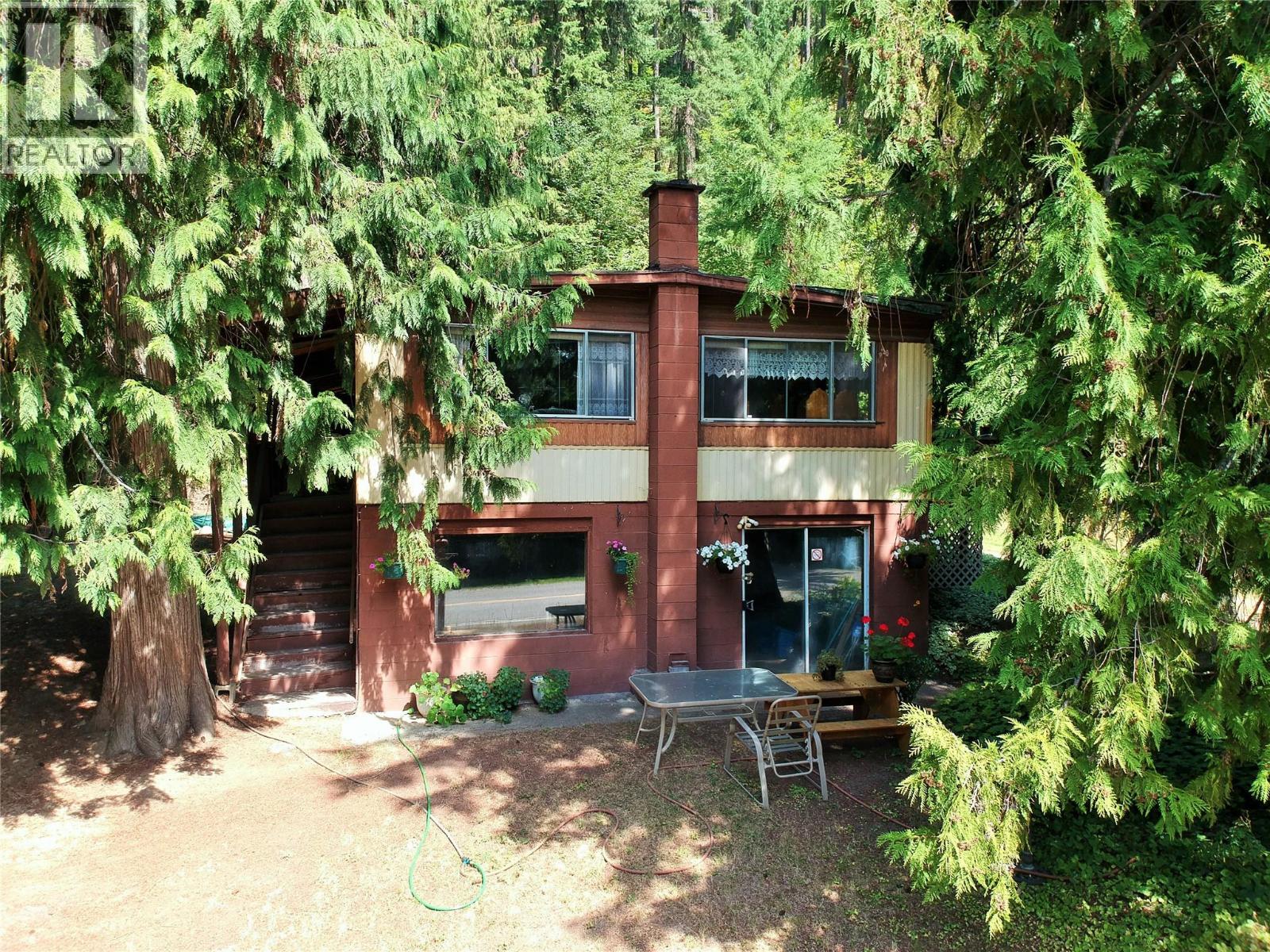 30 Old Town Road, Sicamous, British Columbia  V0E 2V1 - Photo 12 - 10396657