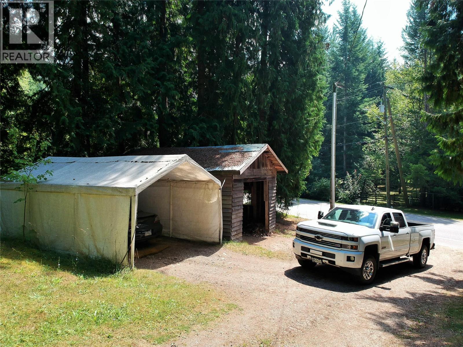 30 Old Town Road, Sicamous, British Columbia  V0E 2V1 - Photo 16 - 10396657