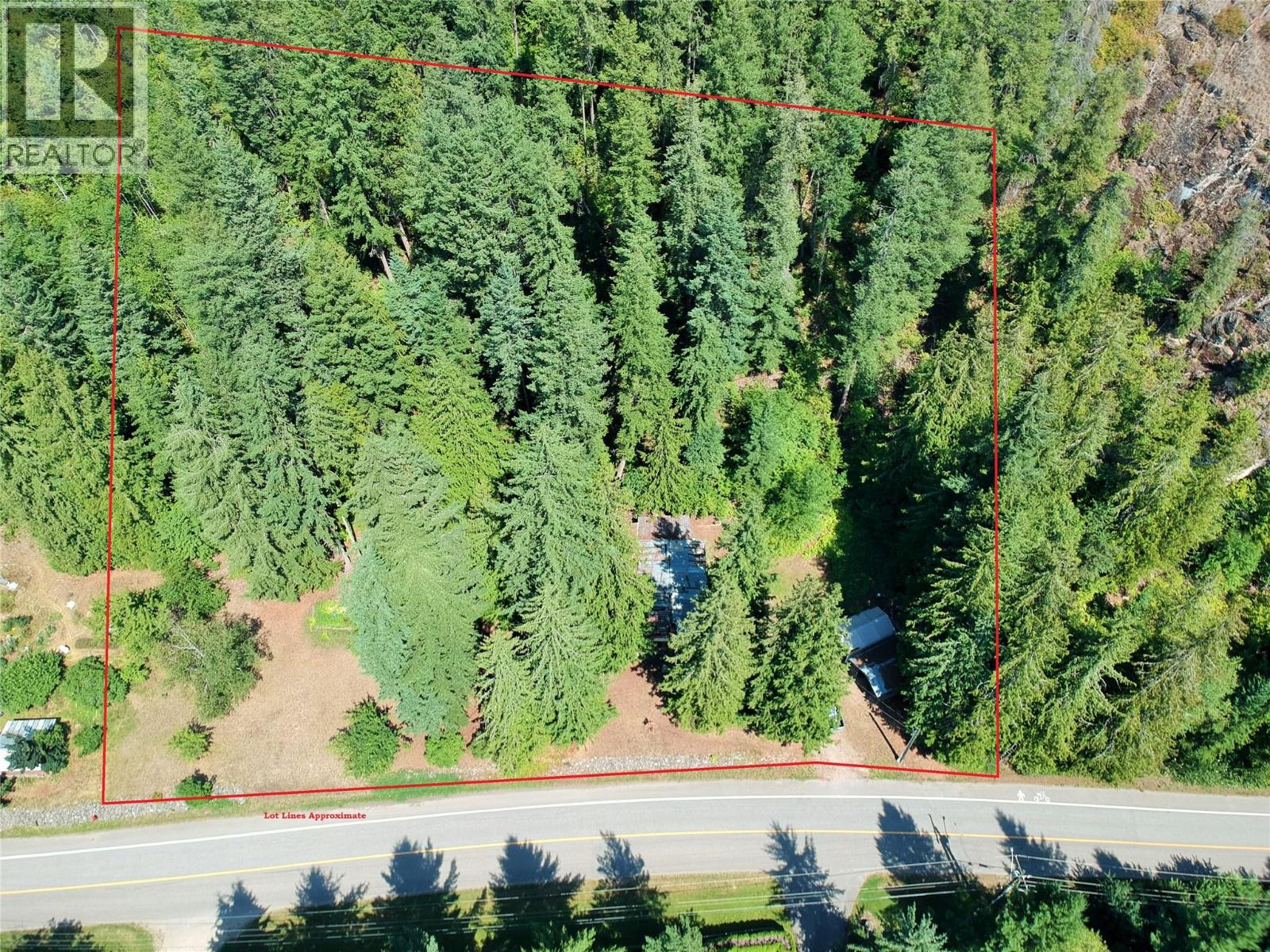 30 Old Town Road, Sicamous, British Columbia  V0E 2V1 - Photo 2 - 10396657