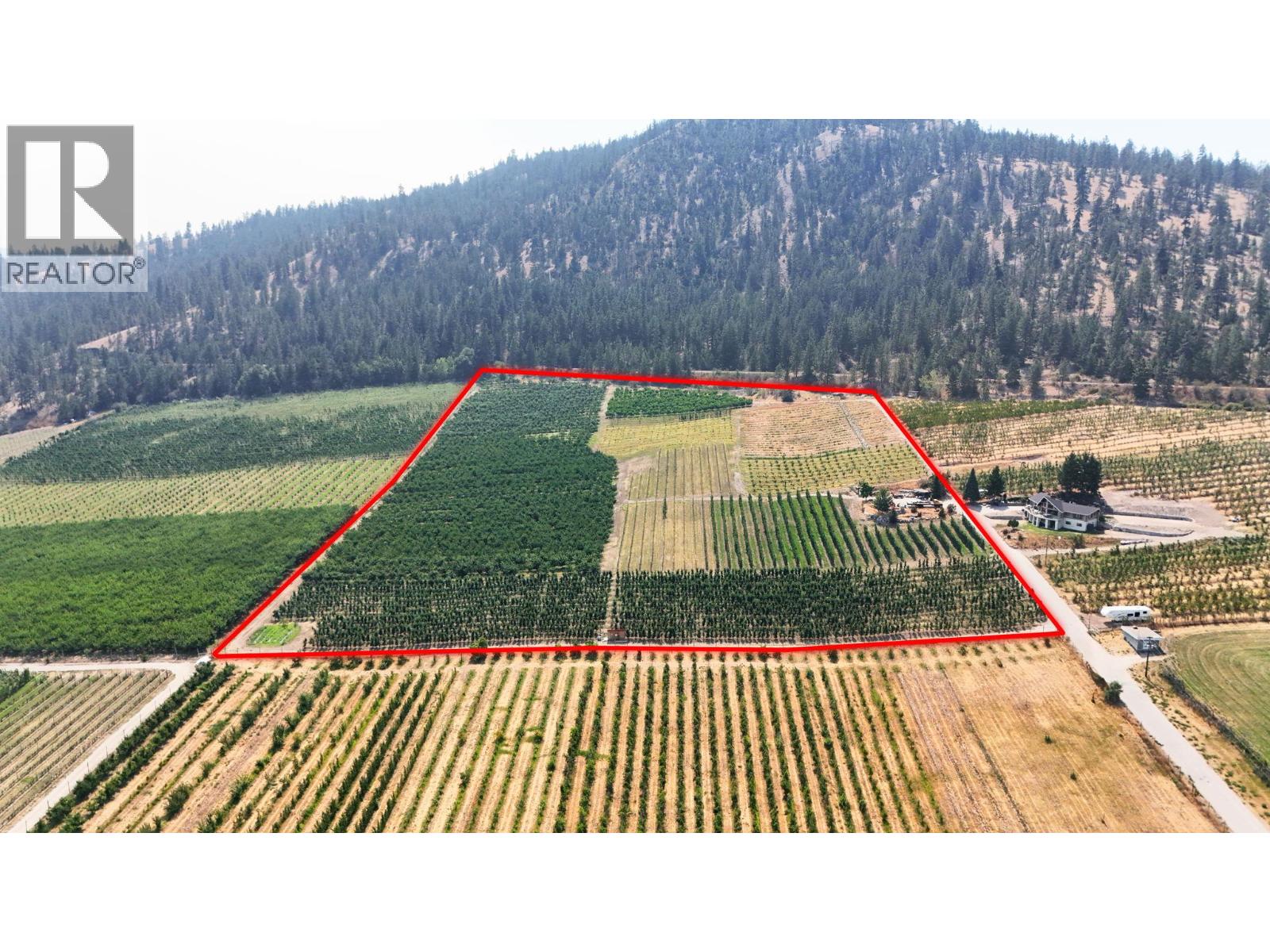 9827 Gillard Avenue, Summerland, British Columbia  V0H 1Z8 - Photo 2 - 10396592