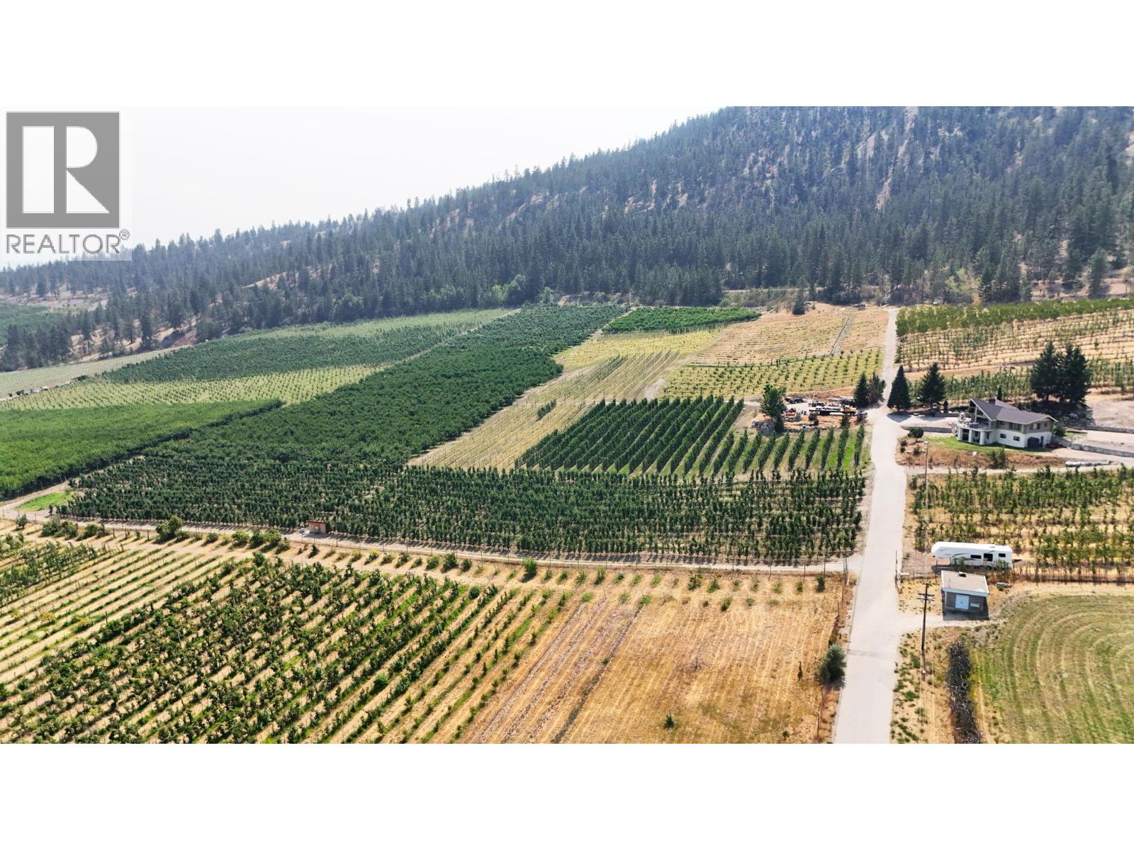 9827 Gillard Avenue, Summerland, British Columbia  V0H 1Z8 - Photo 3 - 10396592