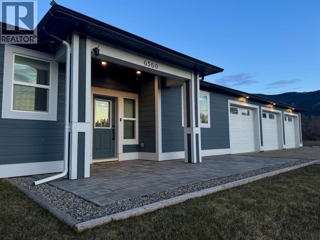6560 25th Street, Grand Forks, British Columbia  V0H 1H0 - Photo 1 - 10396801