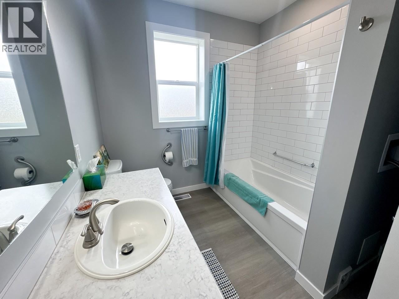 6560 25th Street, Grand Forks, British Columbia  V0H 1H0 - Photo 32 - 10396801