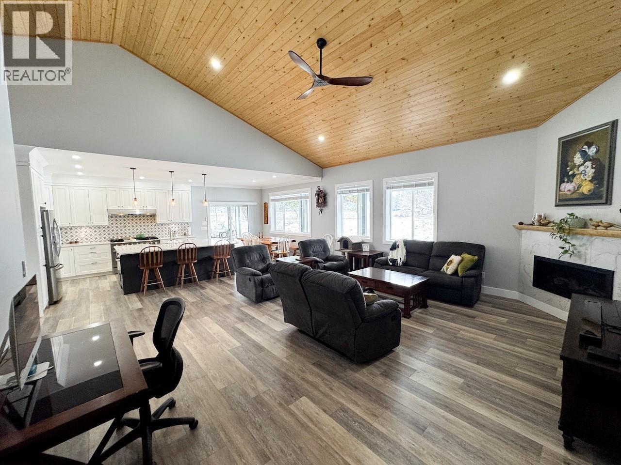 6560 25th Street, Grand Forks, British Columbia  V0H 1H0 - Photo 4 - 10396801