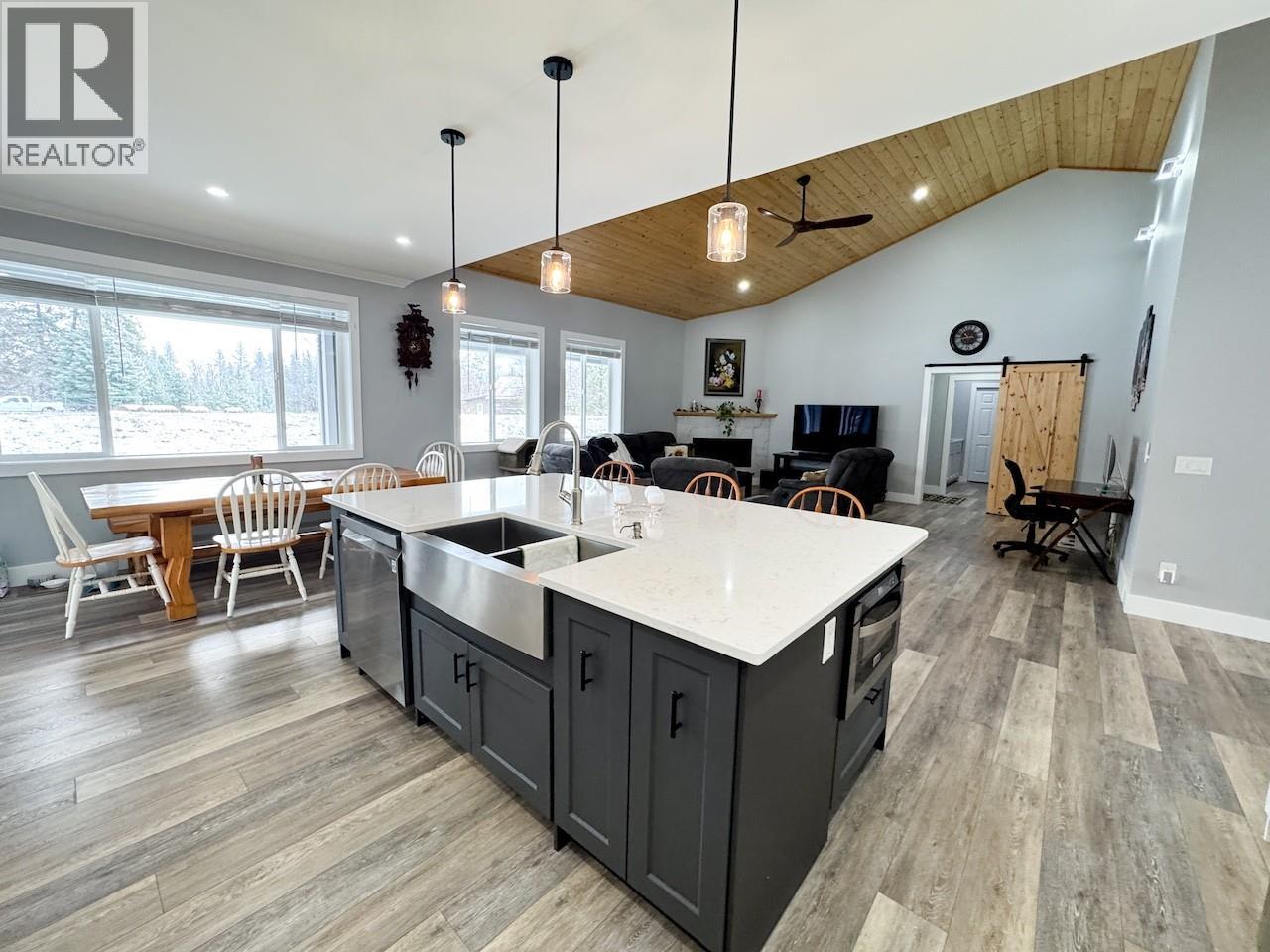 6560 25th Street, Grand Forks, British Columbia  V0H 1H0 - Photo 6 - 10396801