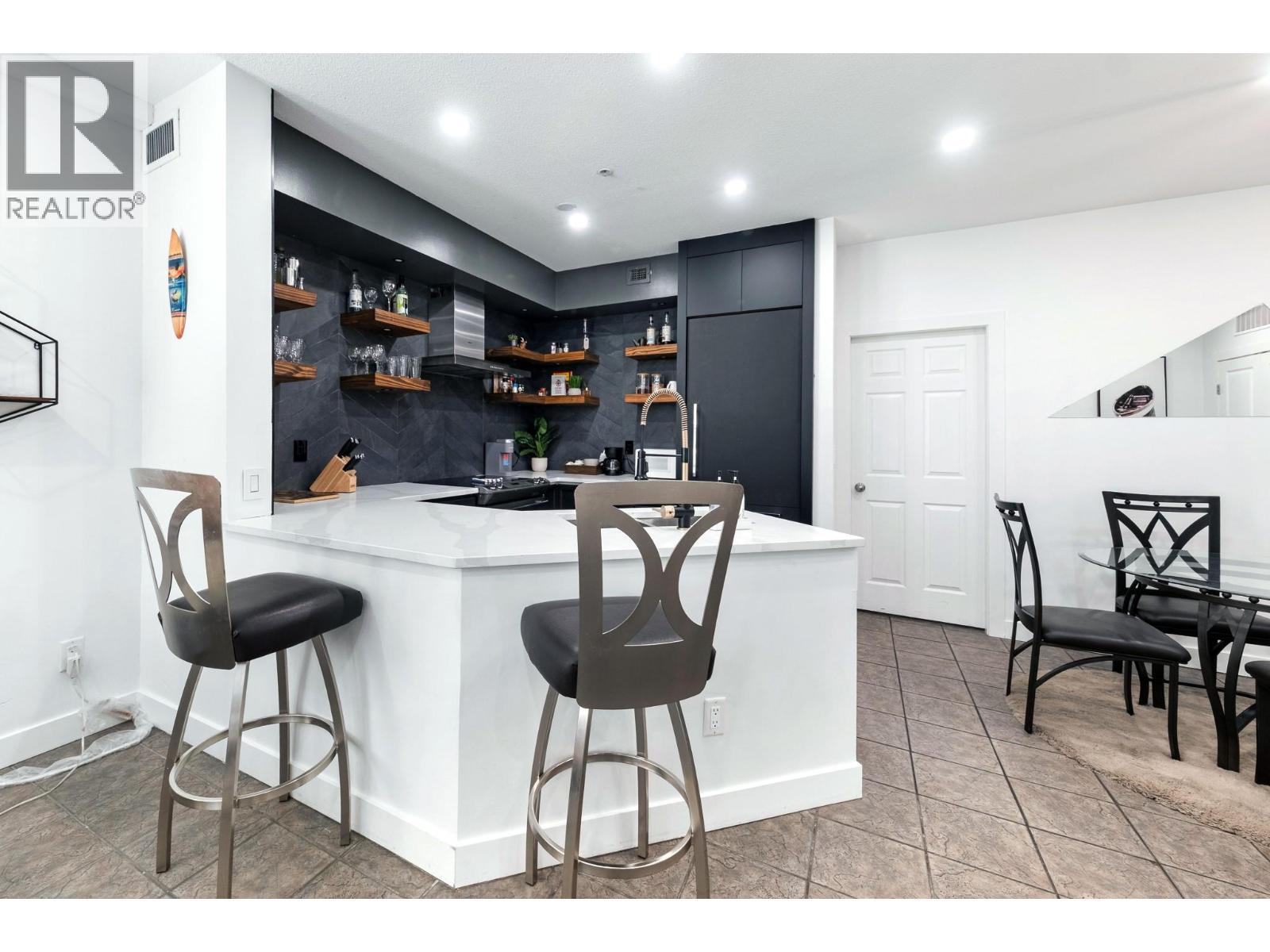 1088 Sunset Drive Unit# 352, Kelowna, British Columbia  V1Y 9W1 - Photo 5 - 10396743