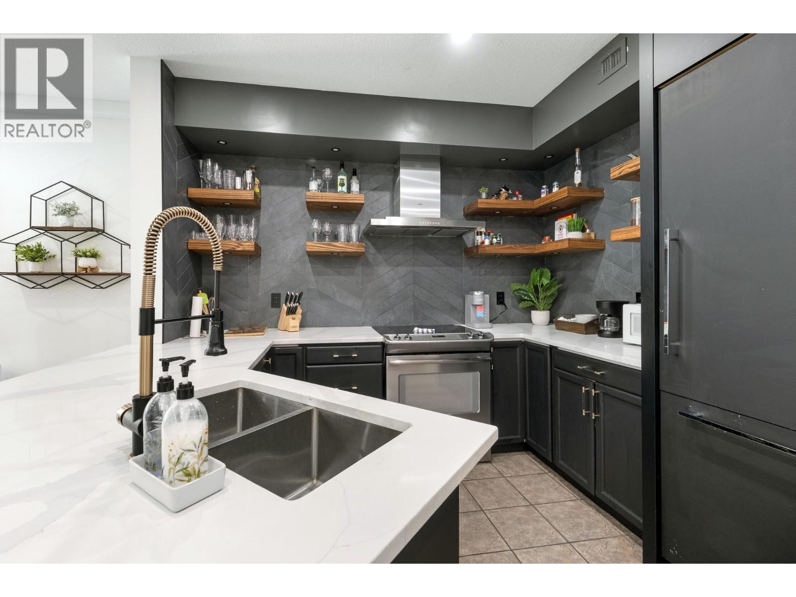 1088 Sunset Drive Unit# 352, Kelowna, British Columbia  V1Y 9W1 - Photo 8 - 10396743