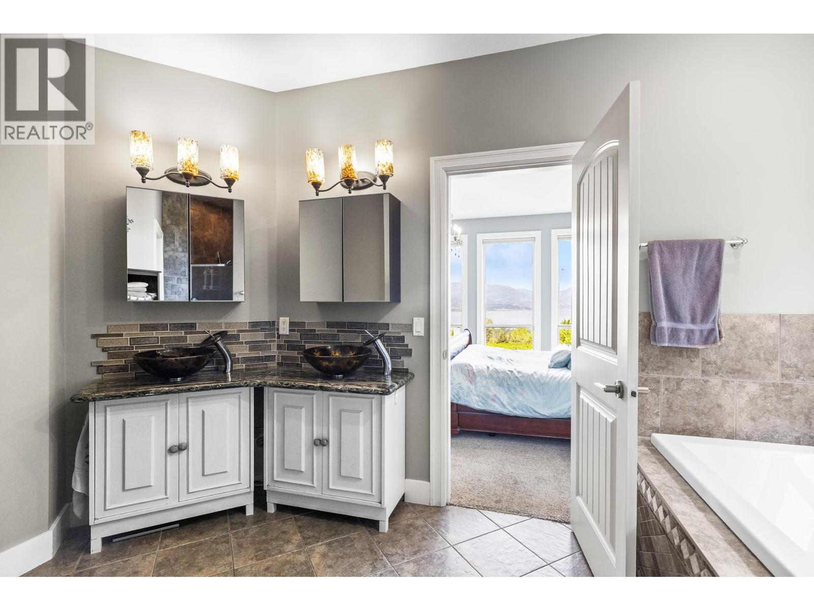 546 Gowen Place, Kelowna, British Columbia  V1W 5B4 - Photo 23 - 10396808