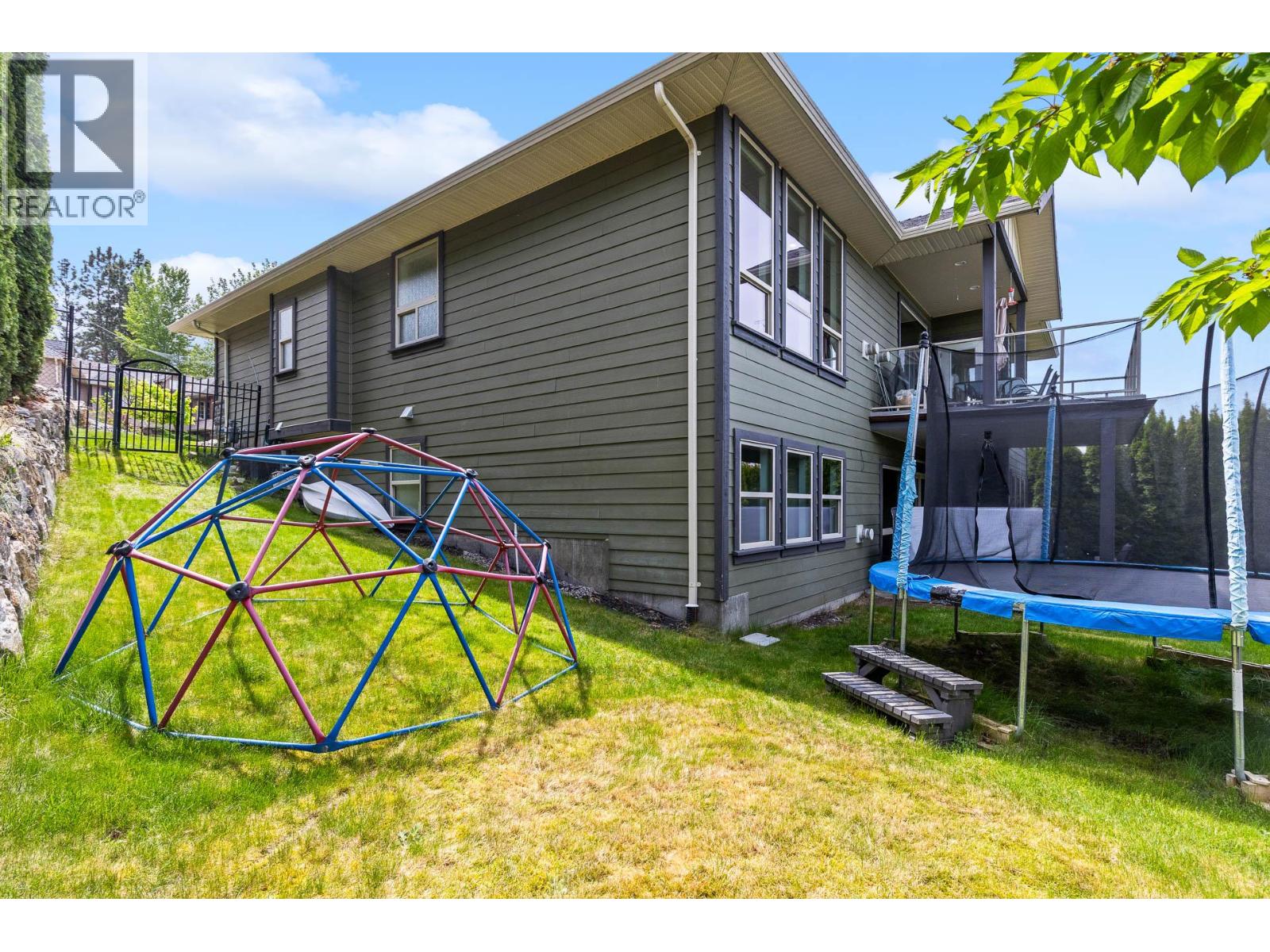 546 Gowen Place, Kelowna, British Columbia  V1W 5B4 - Photo 48 - 10396808