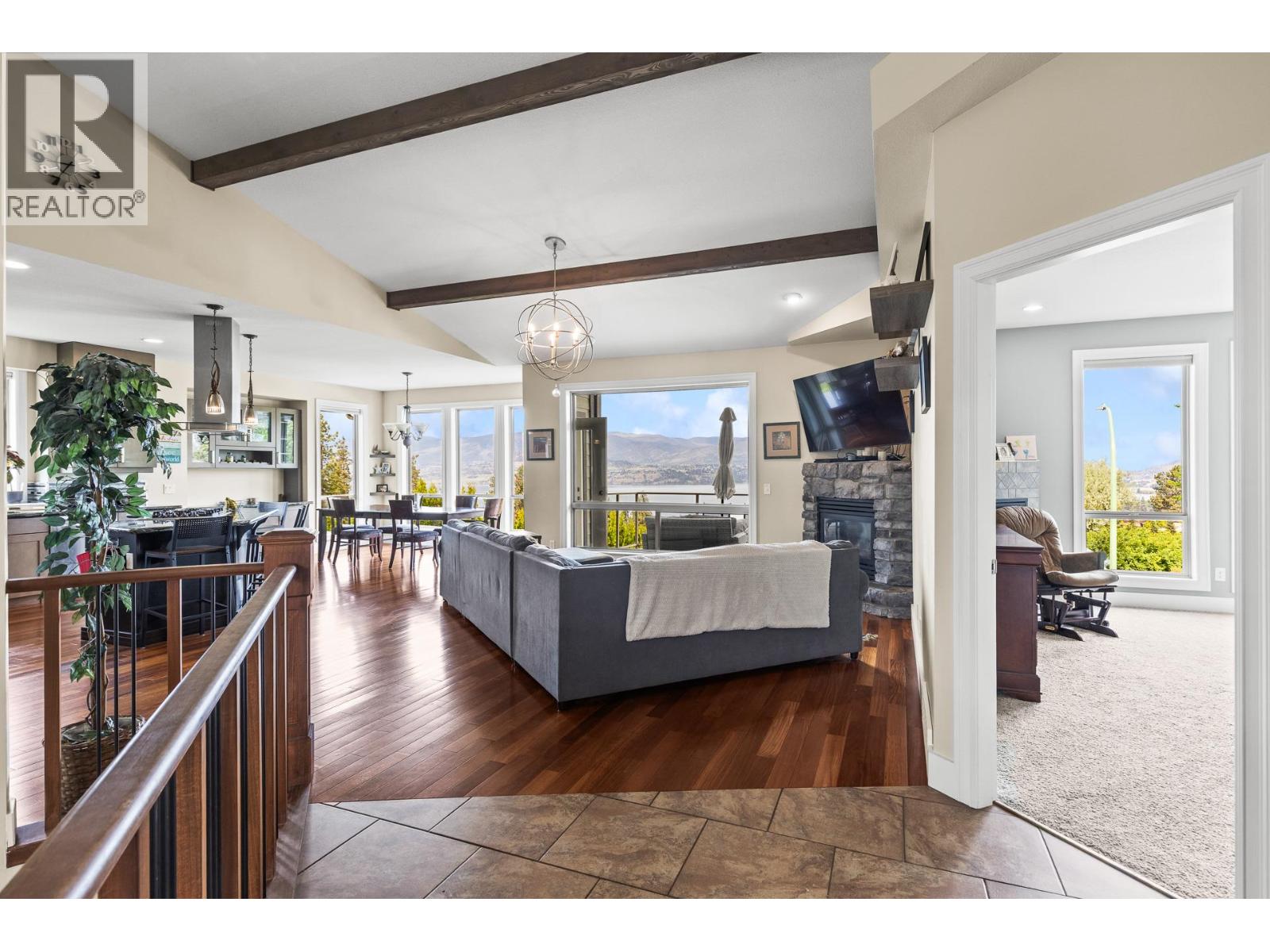 546 Gowen Place, Kelowna, British Columbia  V1W 5B4 - Photo 8 - 10396808