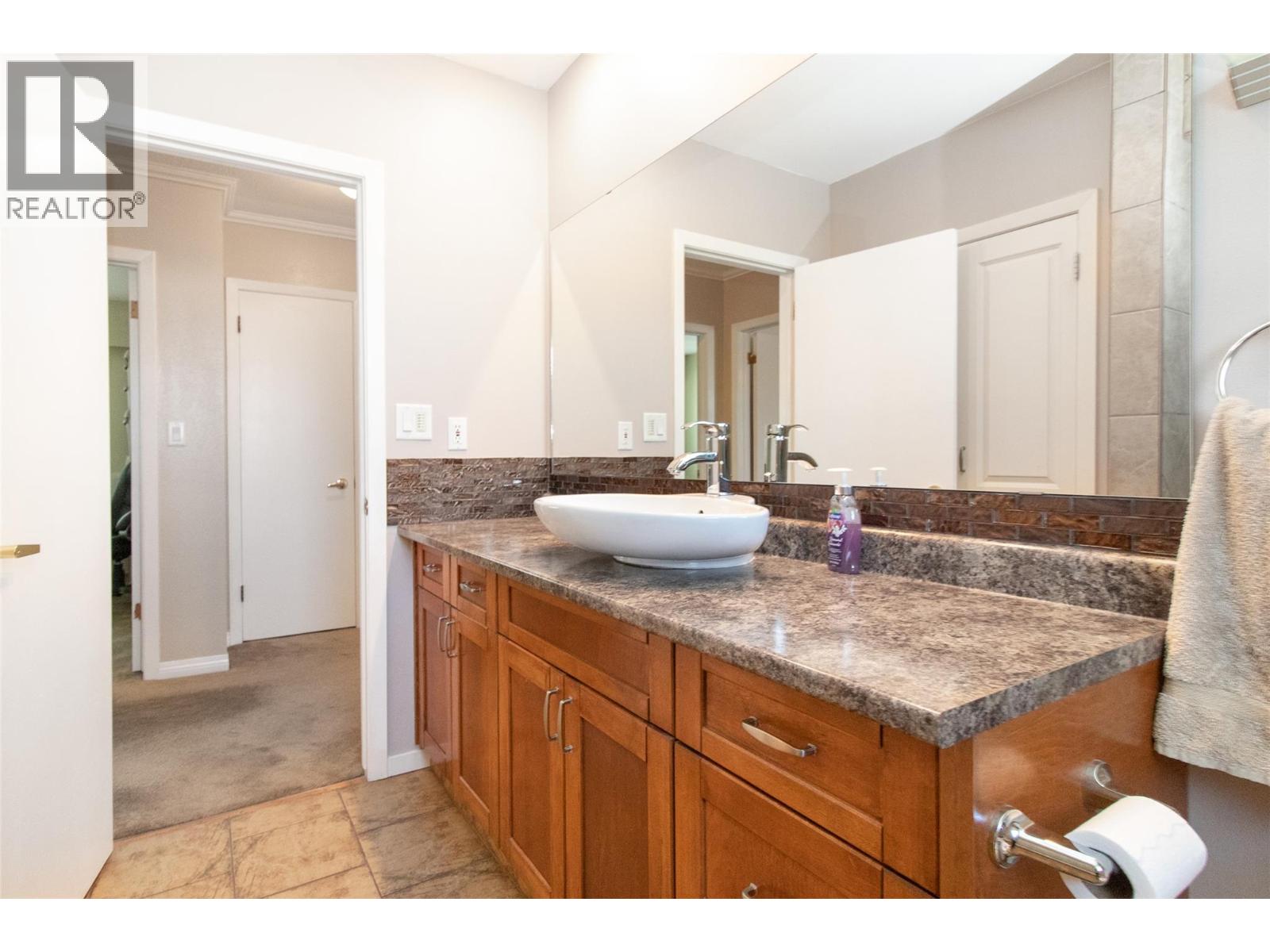 210 Wallace Road, Kelowna, British Columbia  V1X 4T1 - Photo 23 - 10396692