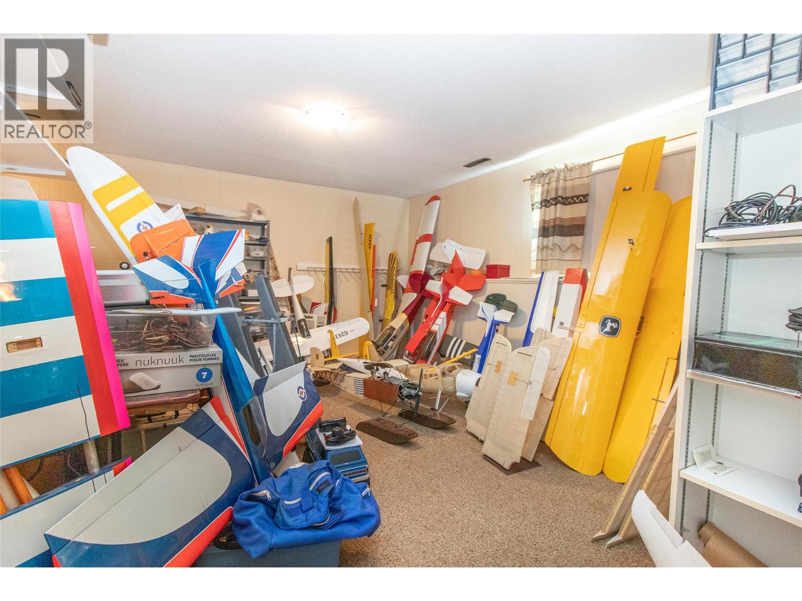 210 Wallace Road, Kelowna, British Columbia  V1X 4T1 - Photo 33 - 10396692