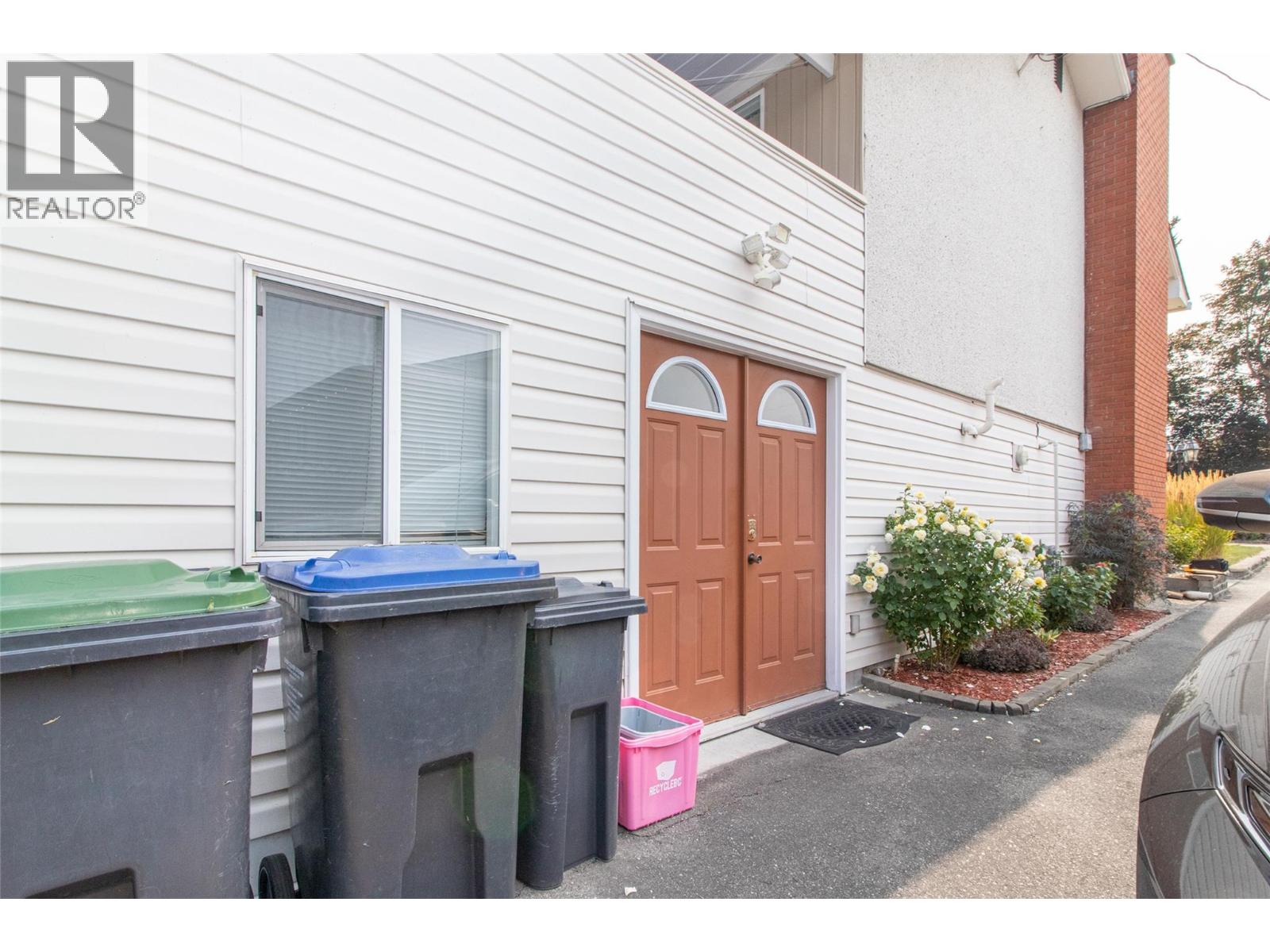210 Wallace Road, Kelowna, British Columbia  V1X 4T1 - Photo 42 - 10396692