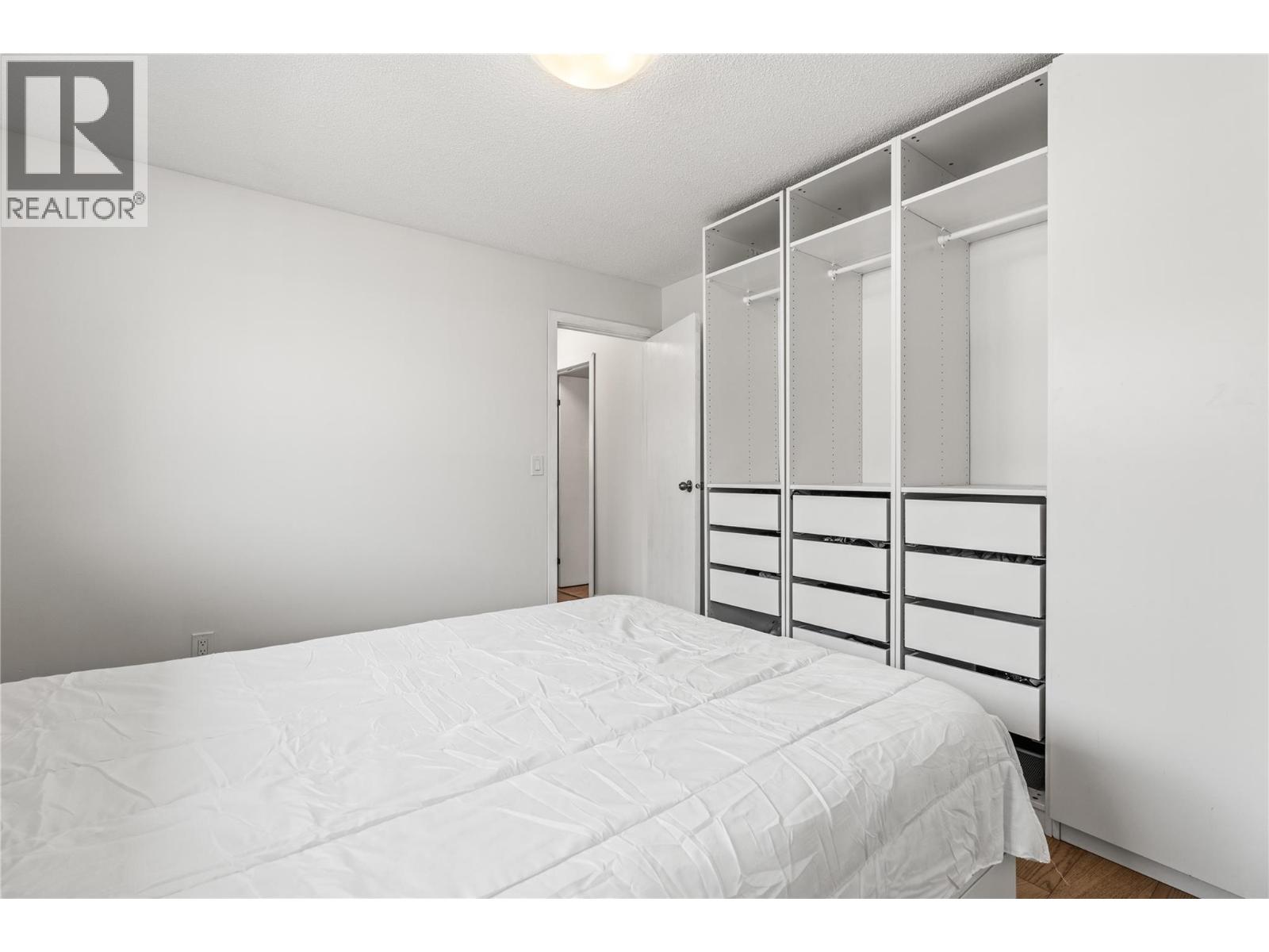 5503 South Vernon Court, Vernon, British Columbia  V1T 8N6 - Photo 19 - 10396138