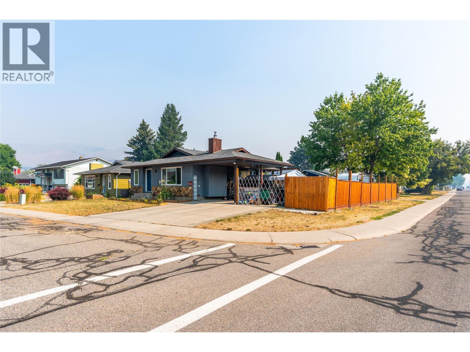 5503 South Vernon Court, Vernon, British Columbia  V1T 8N6 - Photo 28 - 10396138