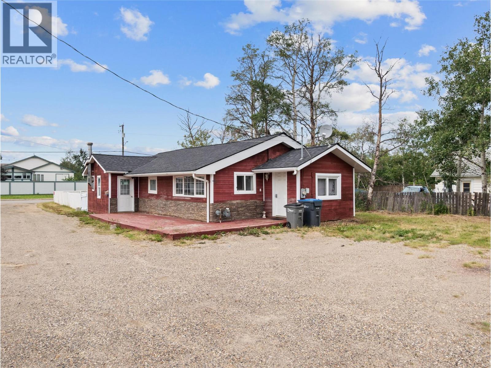 10744 17 Street, Dawson Creek, British Columbia  V1G 4C5 - Photo 1 - 10396817