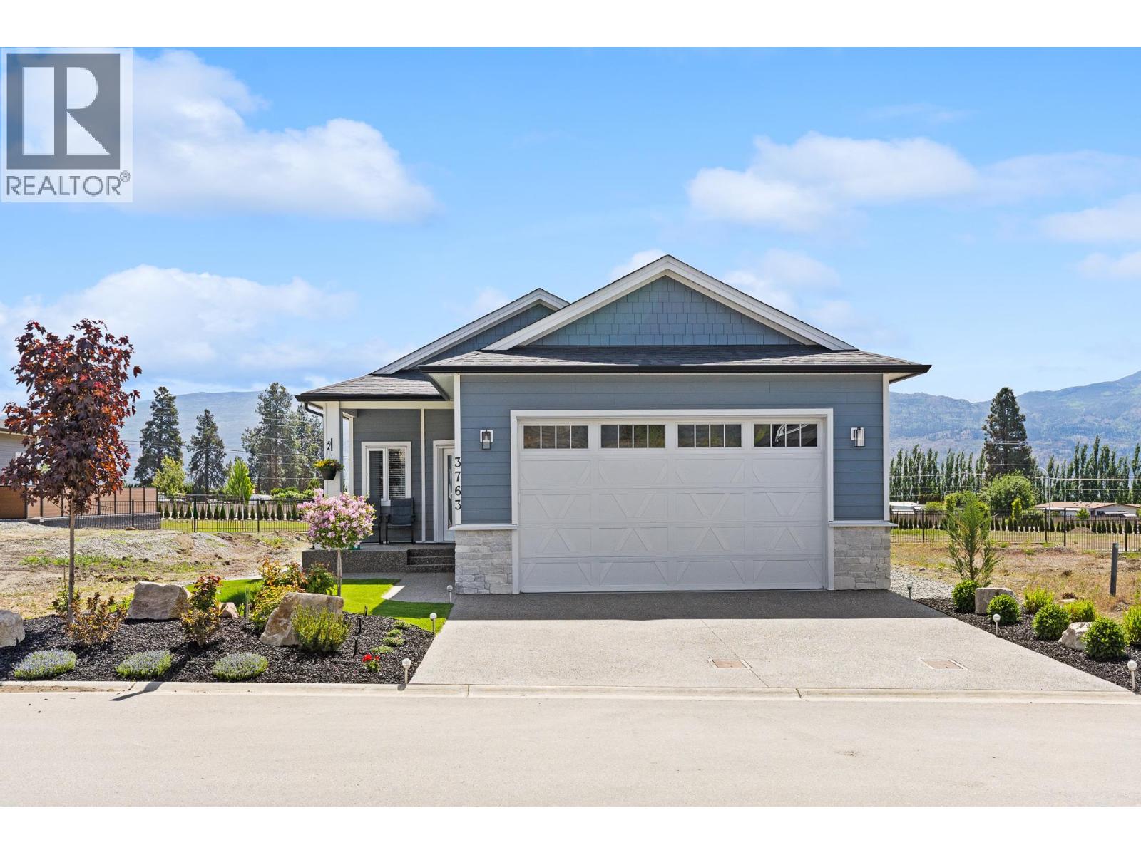 3763 St. James Drive, West Kelowna, British Columbia  V4T 0G3 - Photo 2 - 10396816