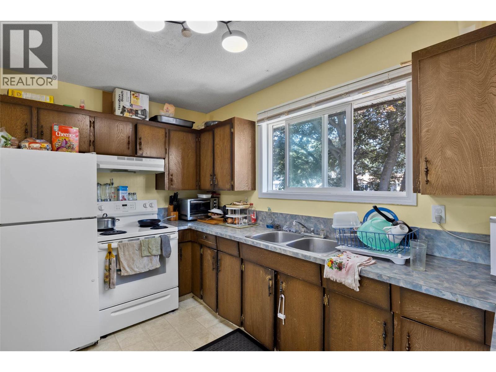 1160 Kemano Street, Kamloops, British Columbia  V2B 7M2 - Photo 11 - 10396765
