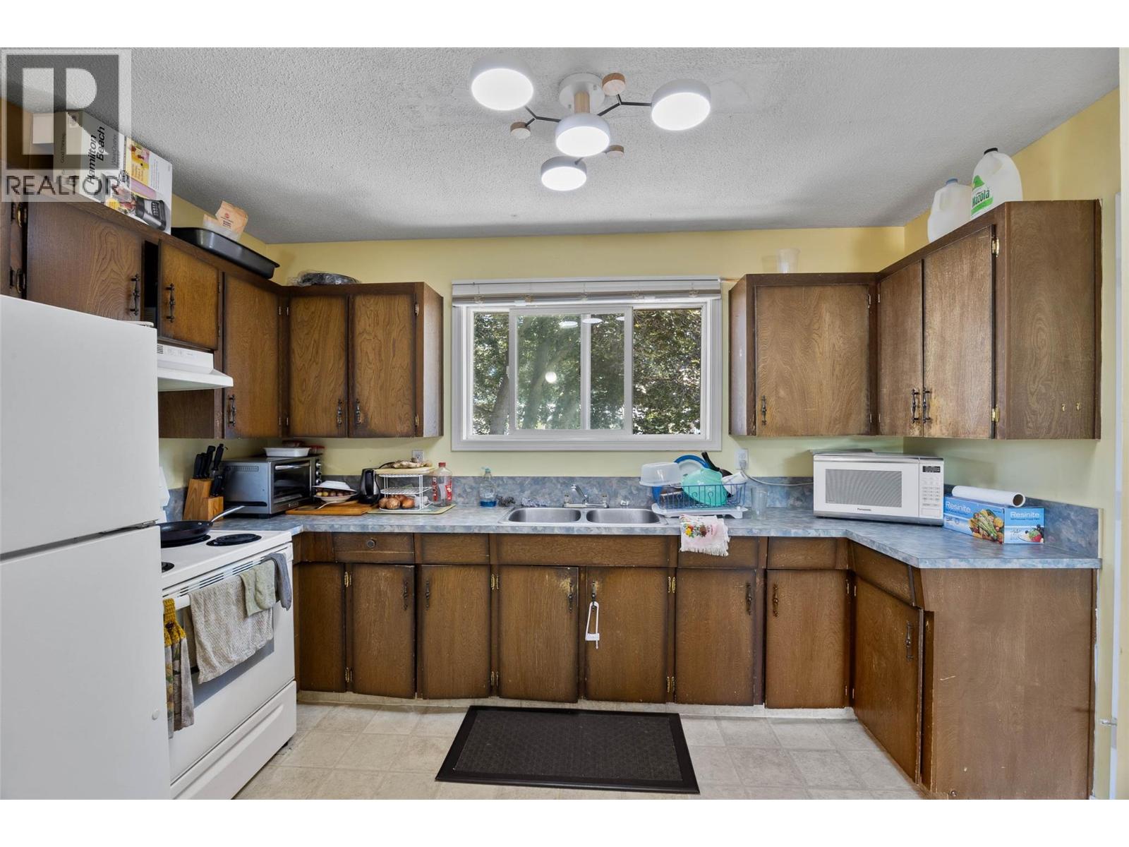 1160 Kemano Street, Kamloops, British Columbia  V2B 7M2 - Photo 13 - 10396765