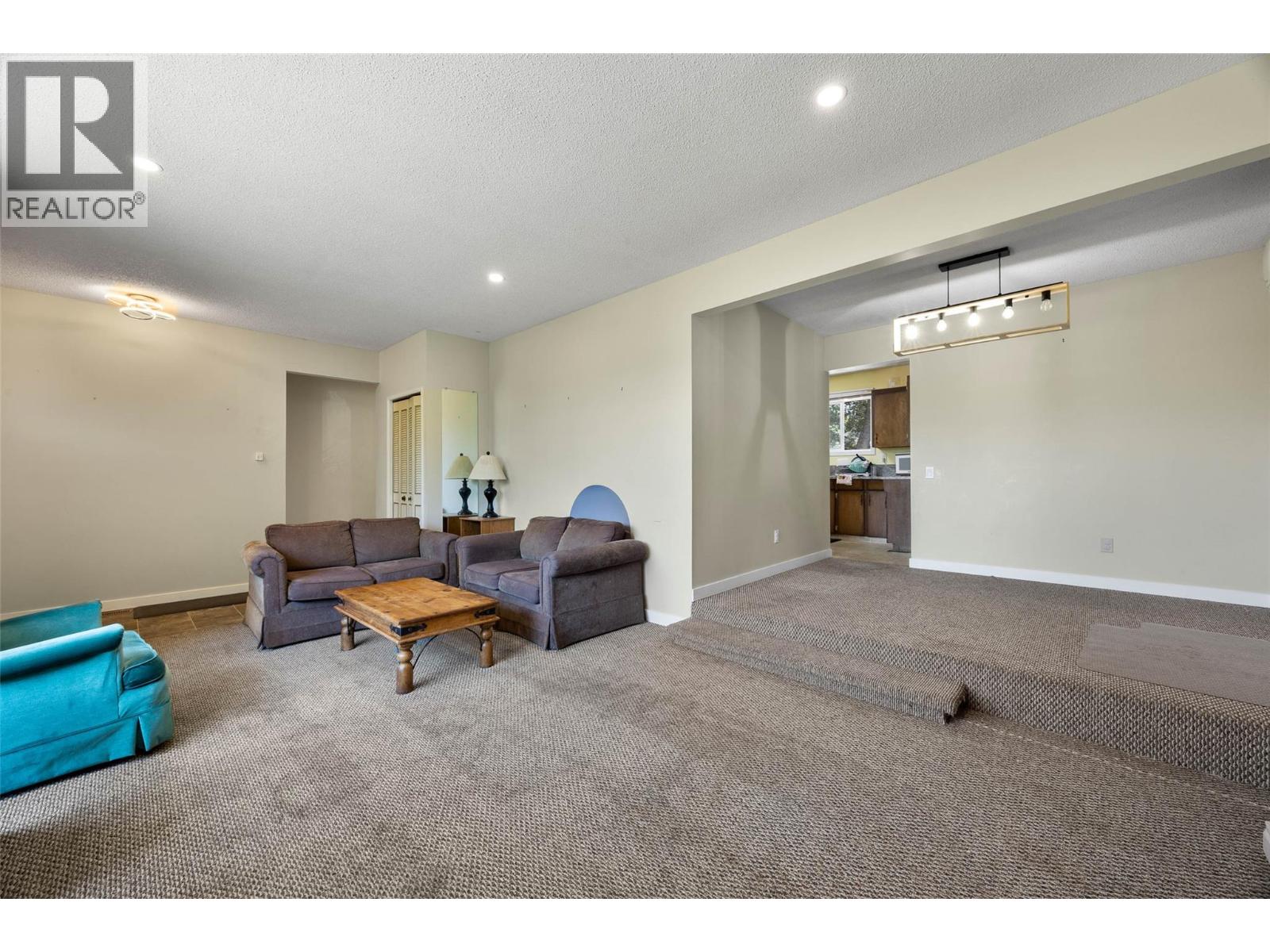 1160 Kemano Street, Kamloops, British Columbia  V2B 7M2 - Photo 7 - 10396765