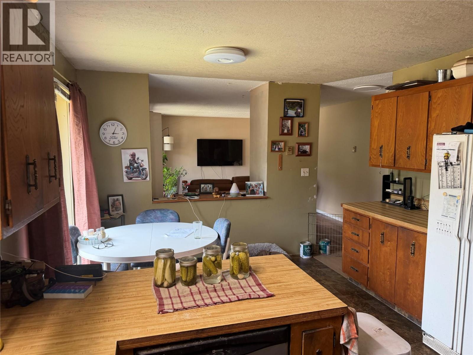 4243 Bloomquist Road, Malakwa, British Columbia  V0E 2J0 - Photo 7 - 10395632