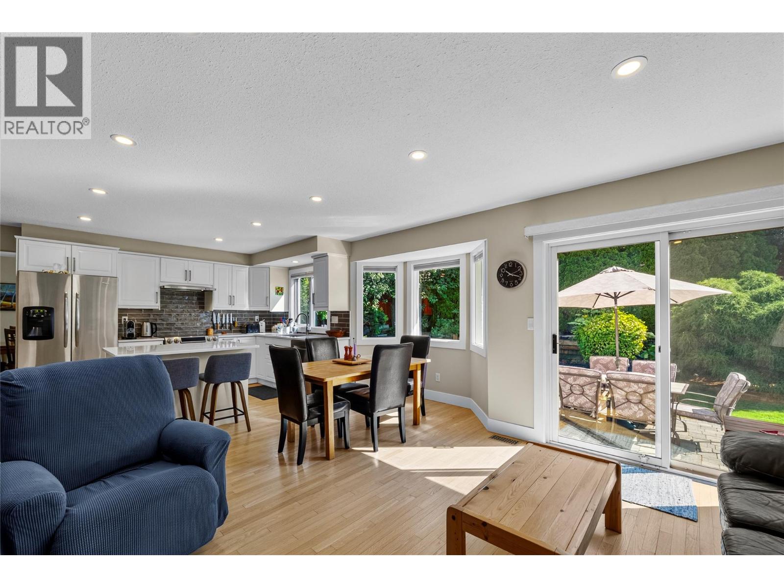 2049 Tremerton Drive, Kamloops, British Columbia  V2E 2L1 - Photo 13 - 10396730