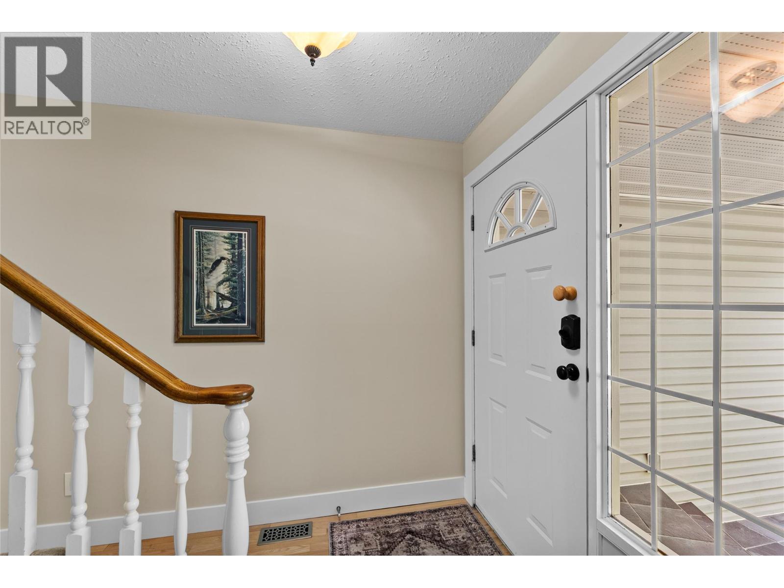 2049 Tremerton Drive, Kamloops, British Columbia  V2E 2L1 - Photo 6 - 10396730