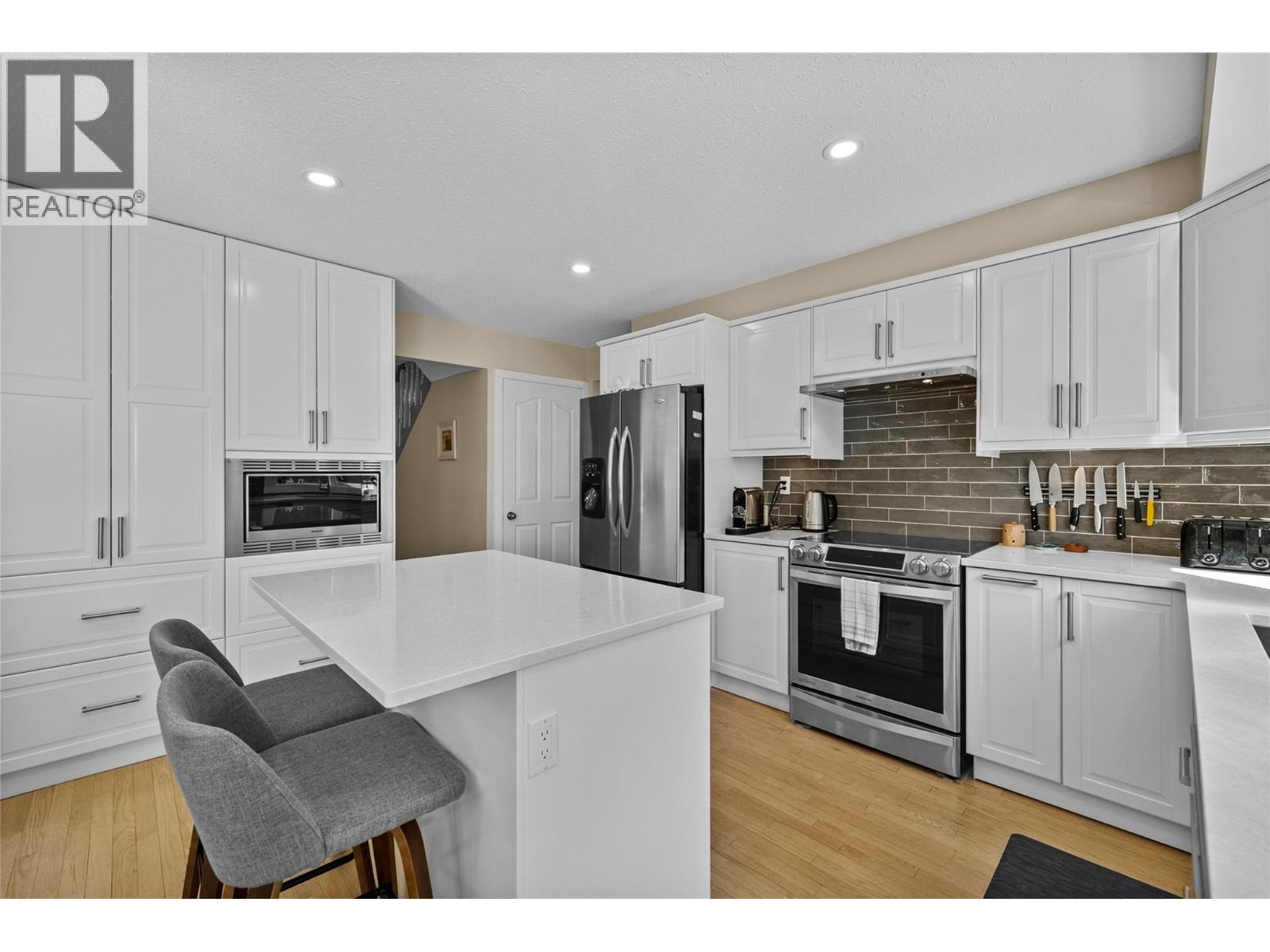 2049 Tremerton Drive, Kamloops, British Columbia  V2E 2L1 - Photo 7 - 10396730
