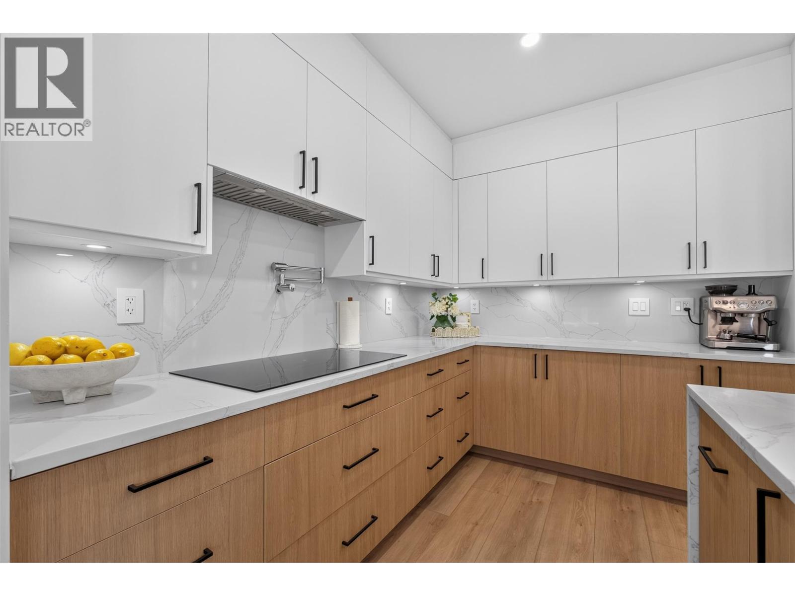 707 Raymer Road, Kelowna, British Columbia  V1W 1H6 - Photo 11 - 10396474
