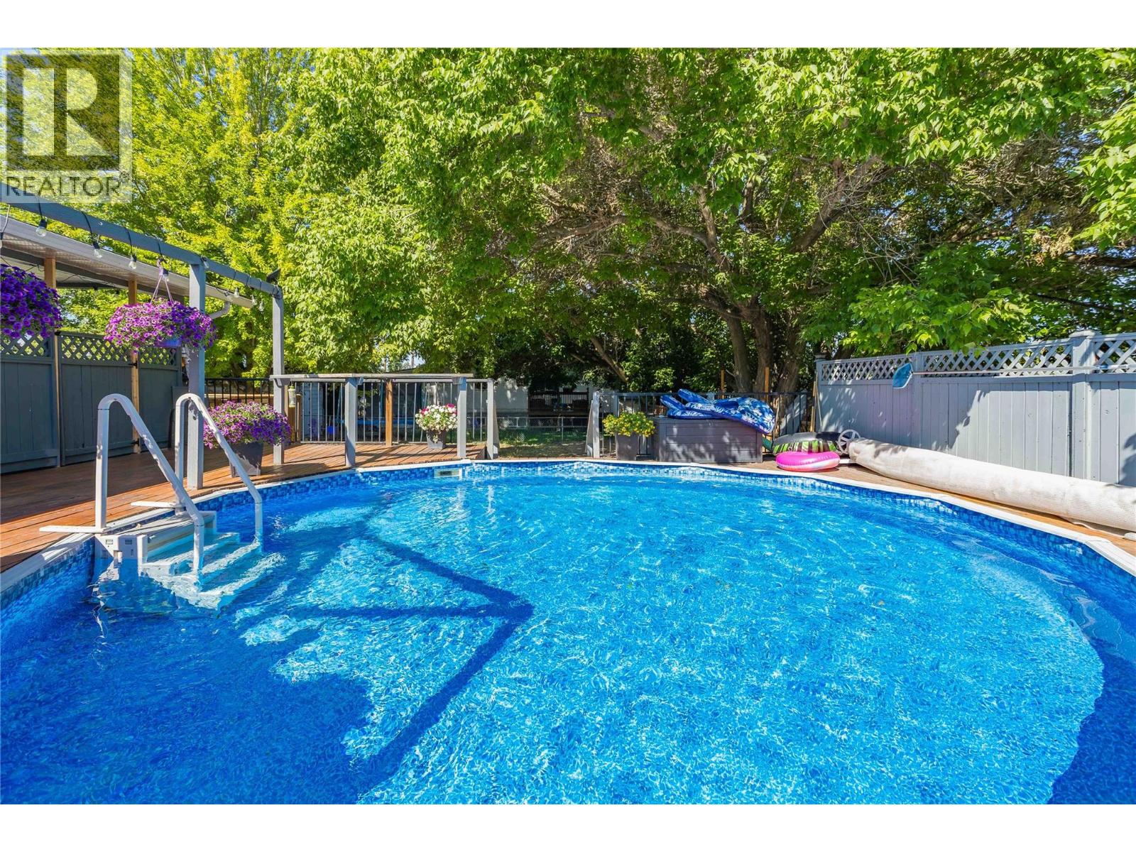 640 Myron Road, Kelowna, British Columbia  V1X 6V3 - Photo 16 - 10395184