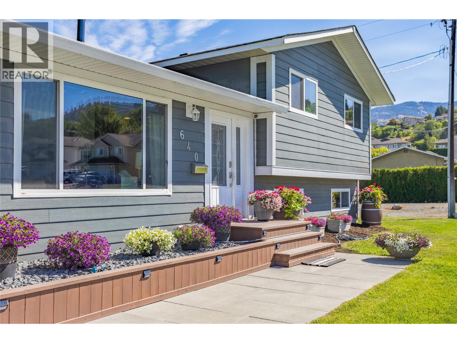 640 Myron Road, Kelowna, British Columbia  V1X 6V3 - Photo 2 - 10395184