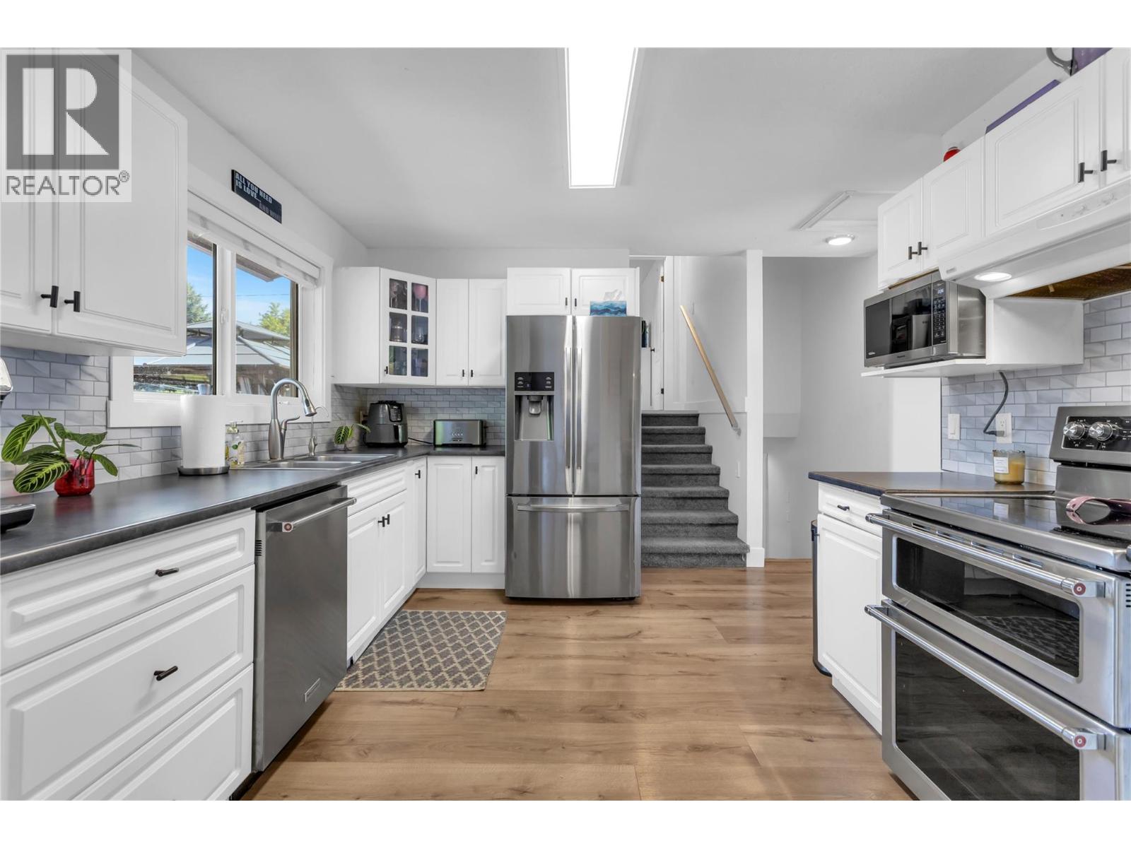 640 Myron Road, Kelowna, British Columbia  V1X 6V3 - Photo 24 - 10395184