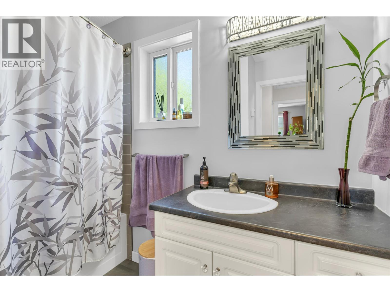 640 Myron Road, Kelowna, British Columbia  V1X 6V3 - Photo 37 - 10395184