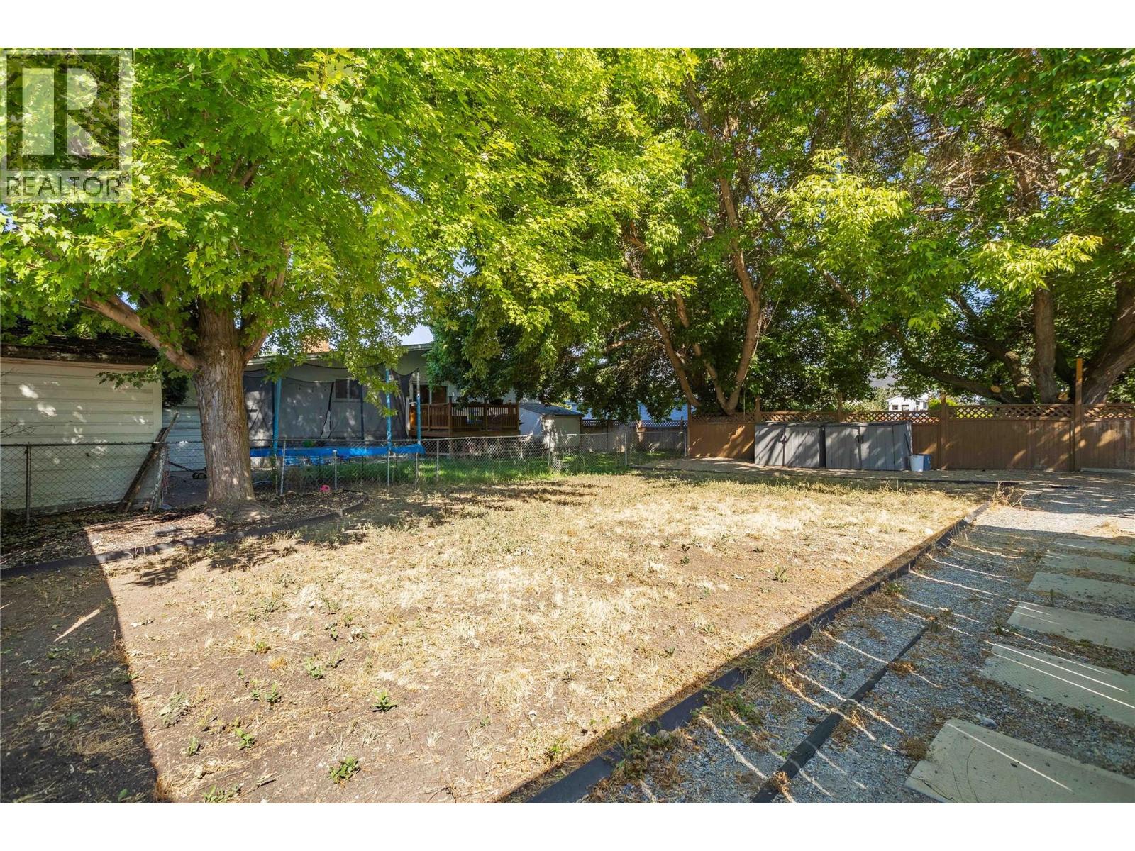 640 Myron Road, Kelowna, British Columbia  V1X 6V3 - Photo 51 - 10395184