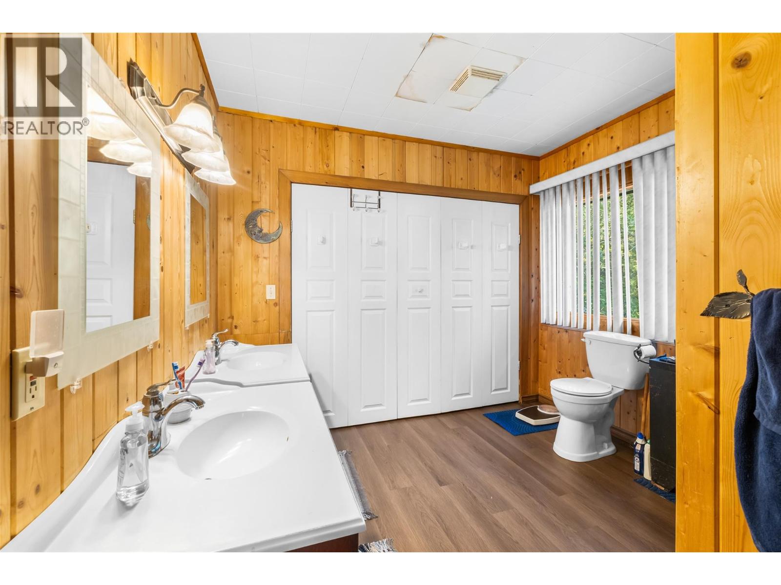 9889 Highway 3/95, Yahk, British Columbia  V0B 2P0 - Photo 16 - 10396288