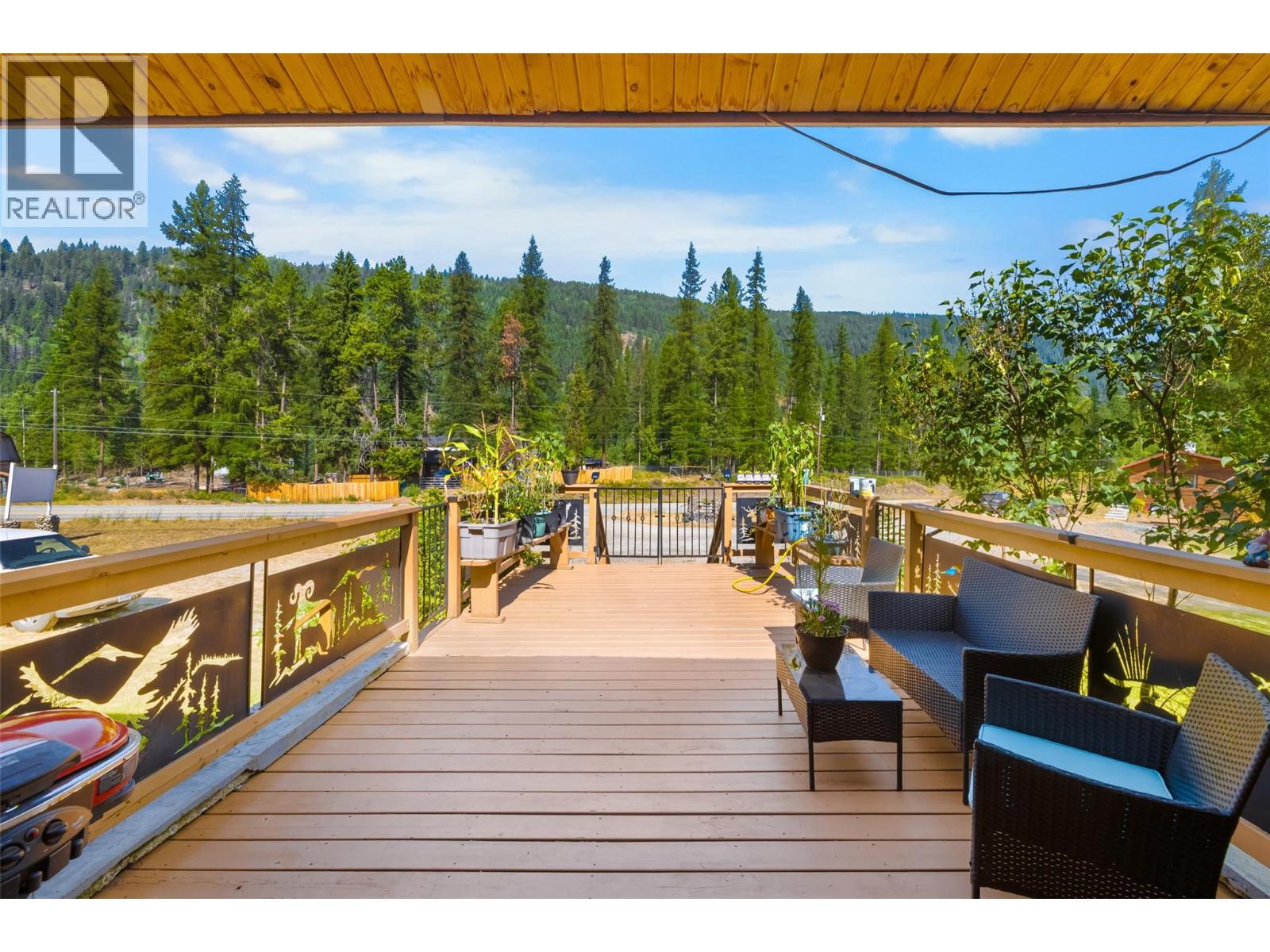 9889 Highway 3/95, Yahk, British Columbia  V0B 2P0 - Photo 18 - 10396288