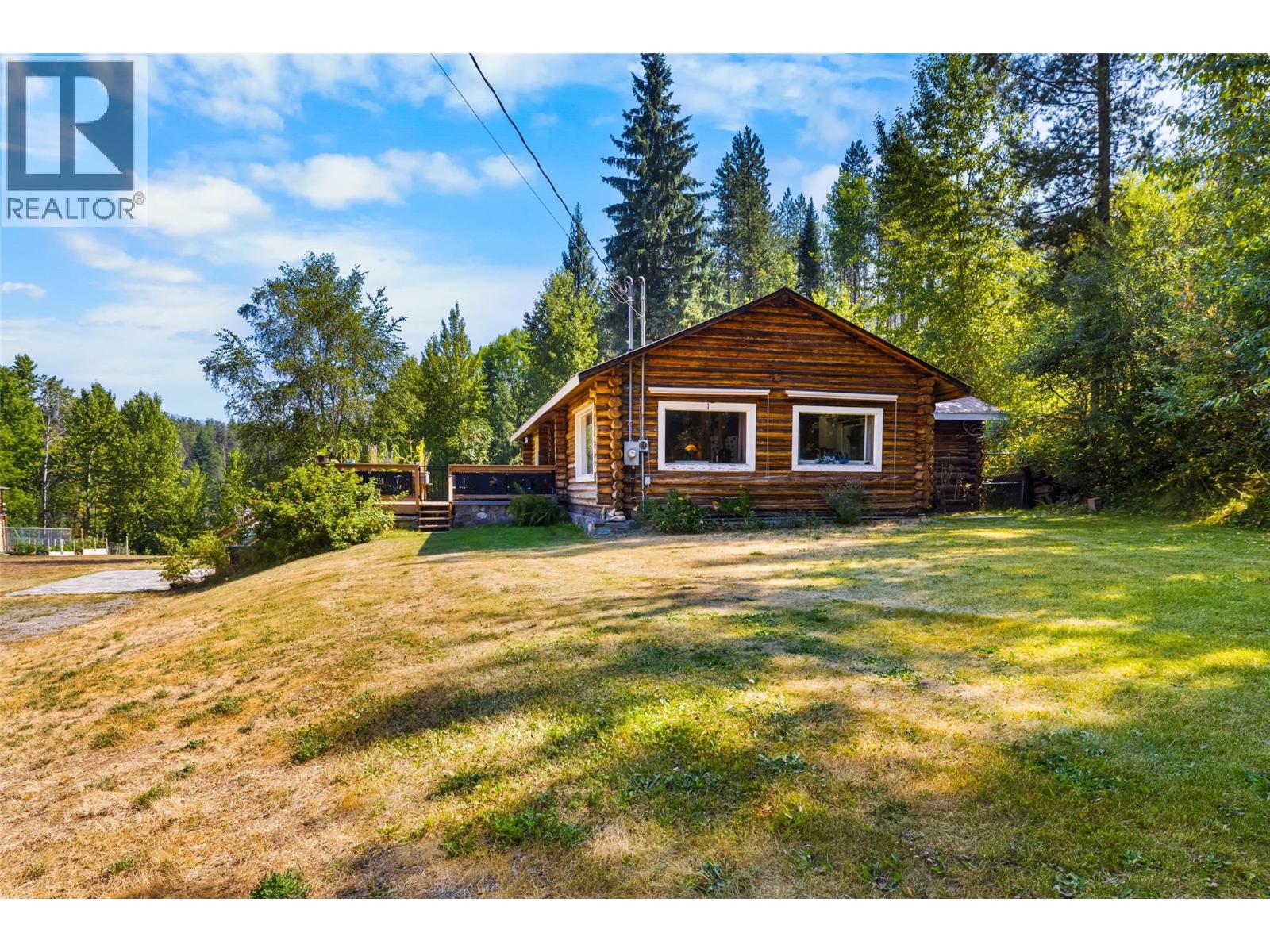 9889 Highway 3/95, Yahk, British Columbia  V0B 2P0 - Photo 20 - 10396288