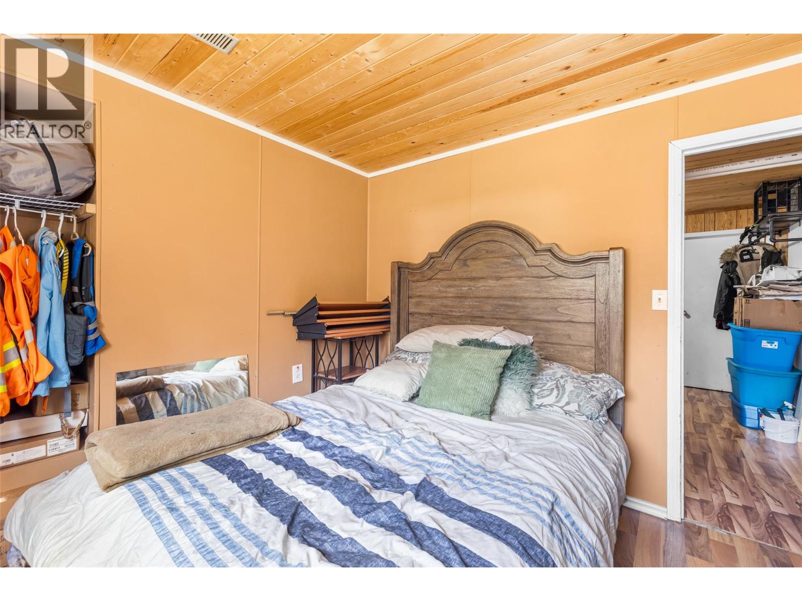 9889 Highway 3/95, Yahk, British Columbia  V0B 2P0 - Photo 46 - 10396288