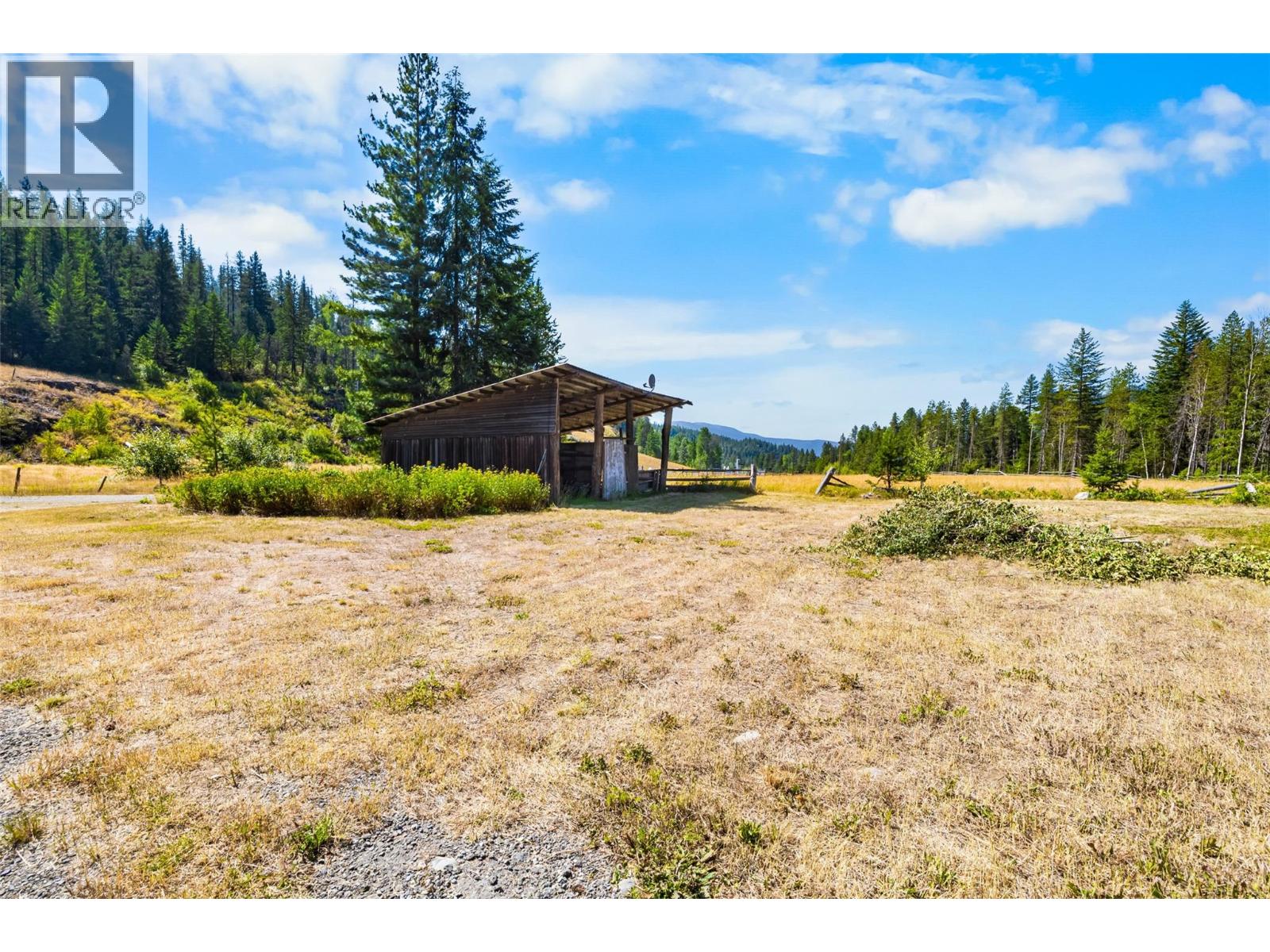 9889 Highway 3/95, Yahk, British Columbia  V0B 2P0 - Photo 50 - 10396288
