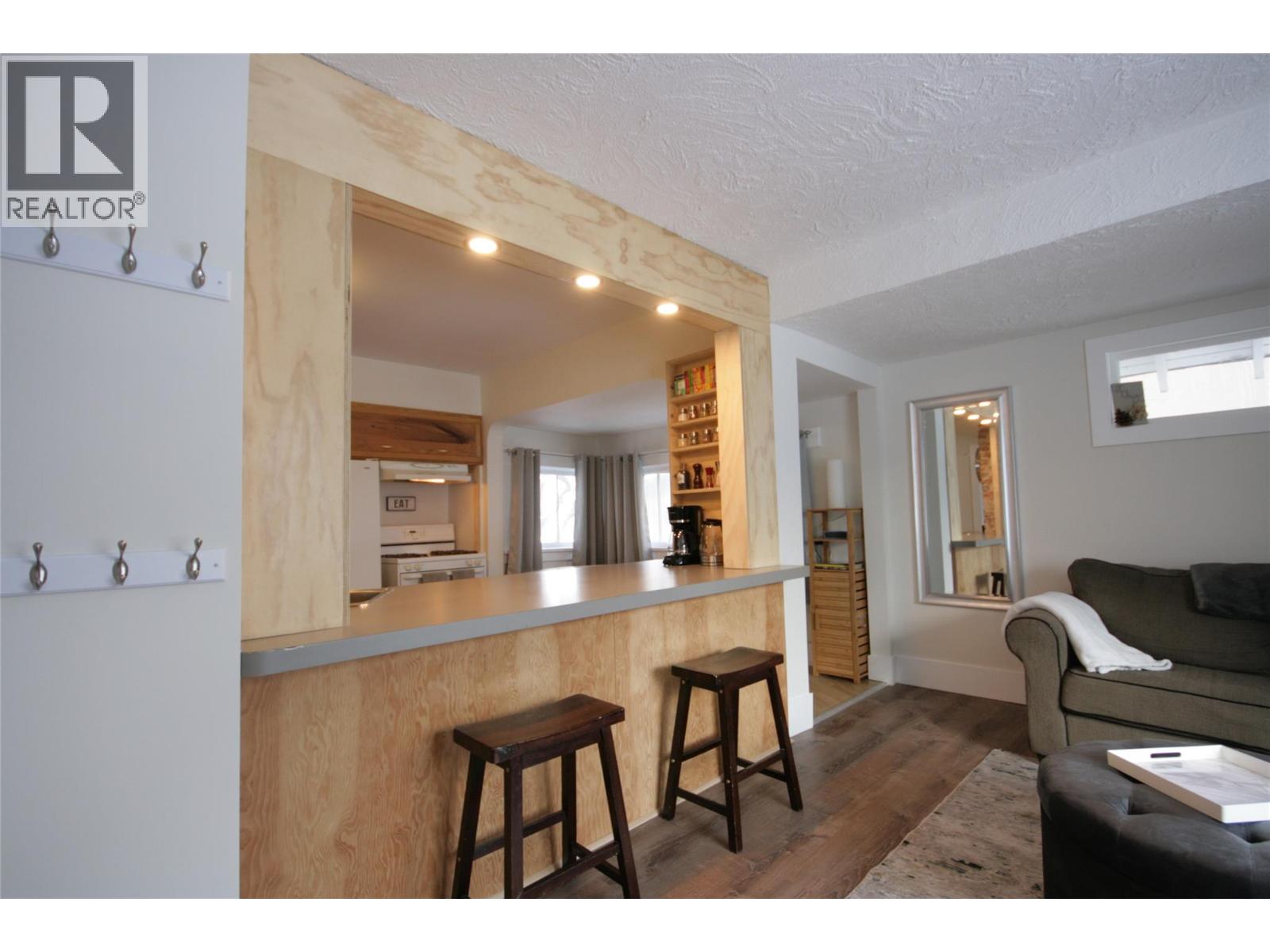 960 Nicola Street, Kamloops, British Columbia  V2C 2R9 - Photo 4 - 10396735