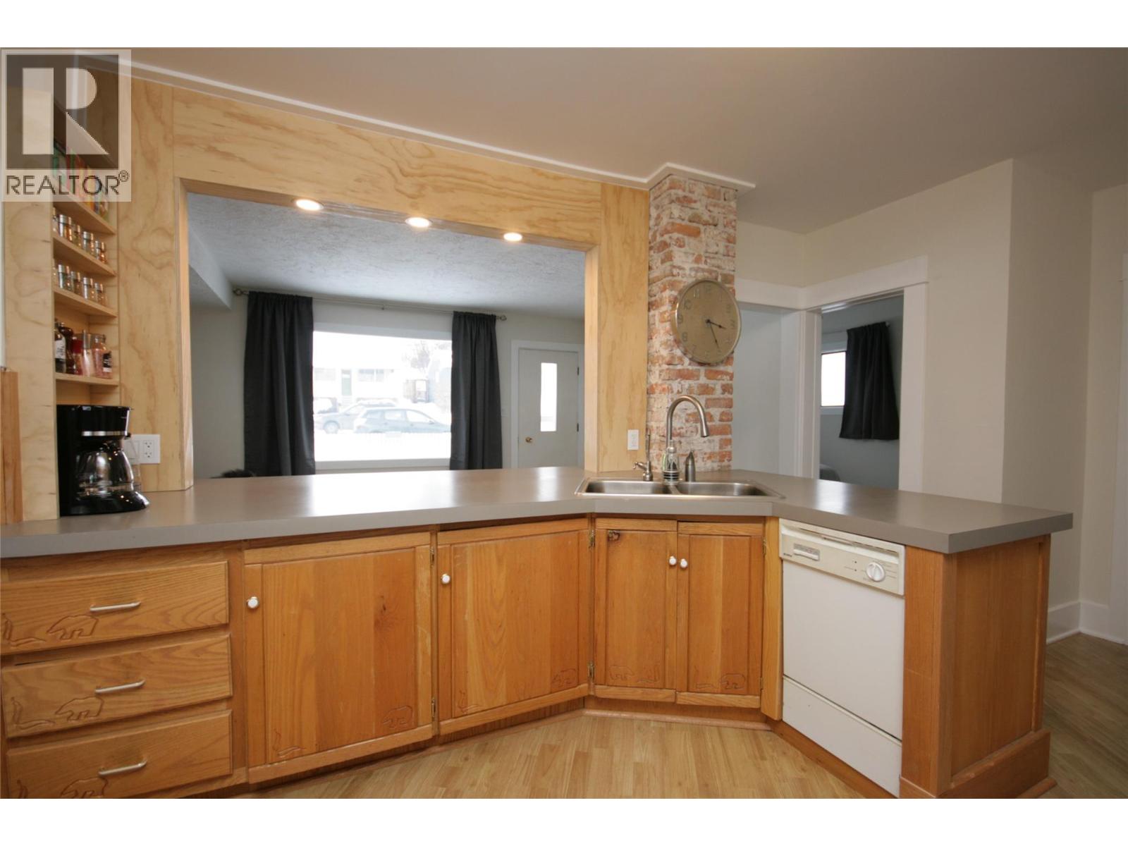 960 Nicola Street, Kamloops, British Columbia  V2C 2R9 - Photo 5 - 10396735