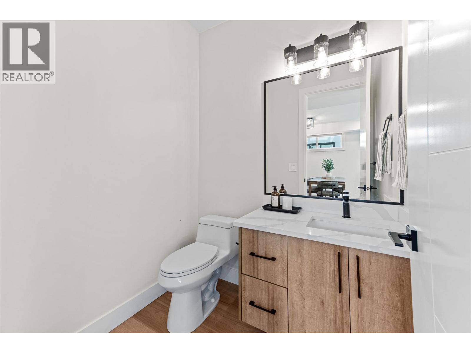 1034 Martin Avenue Unit# 2, Kelowna, British Columbia  V1Y 6V5 - Photo 9 - 10396709
